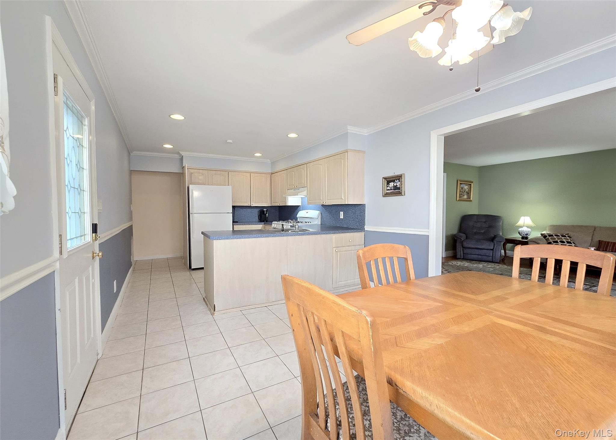 #12 photo, 585 Pulaski Road, Kings Park , NY 11754