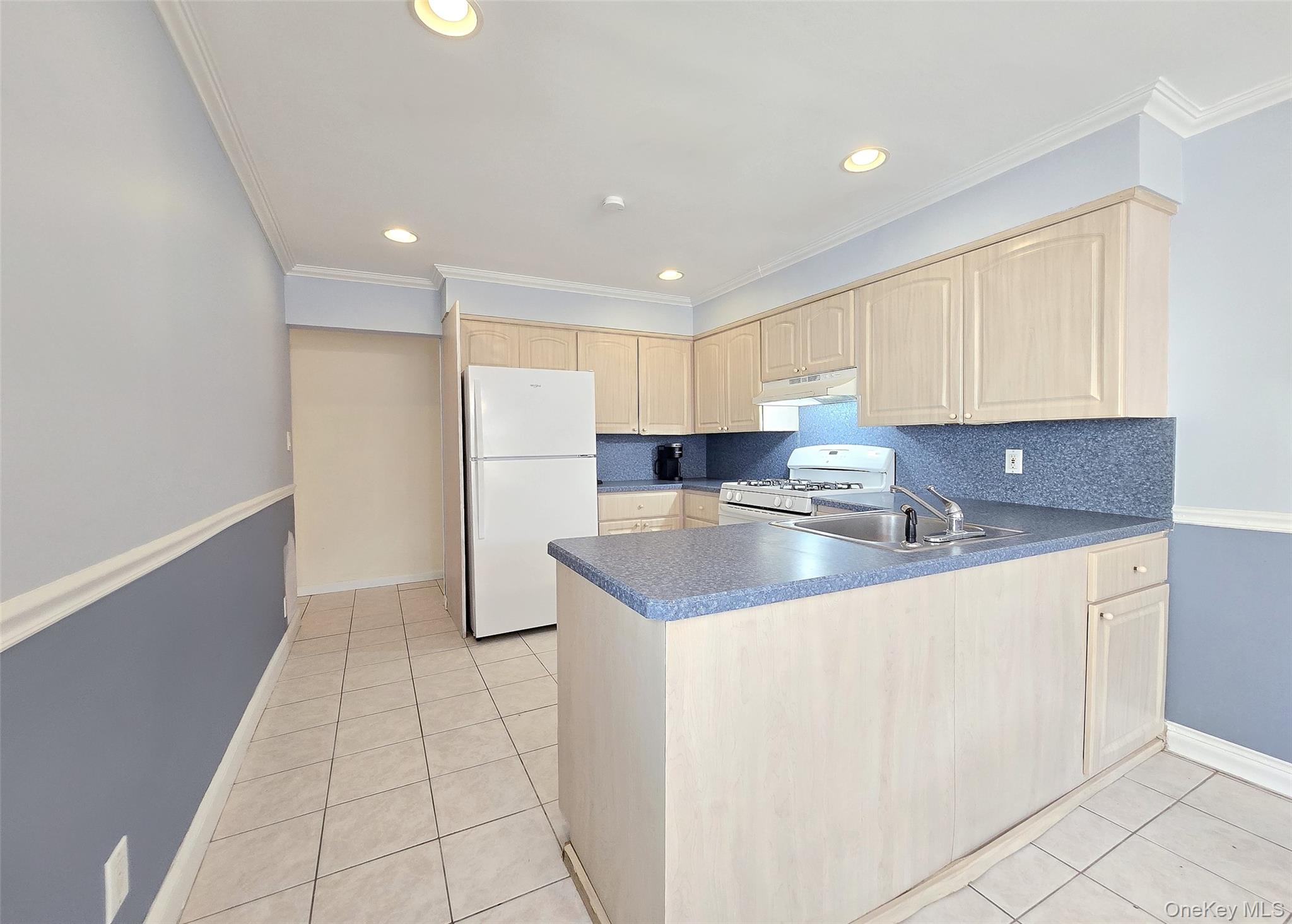 #13 photo, 585 Pulaski Road, Kings Park , NY 11754