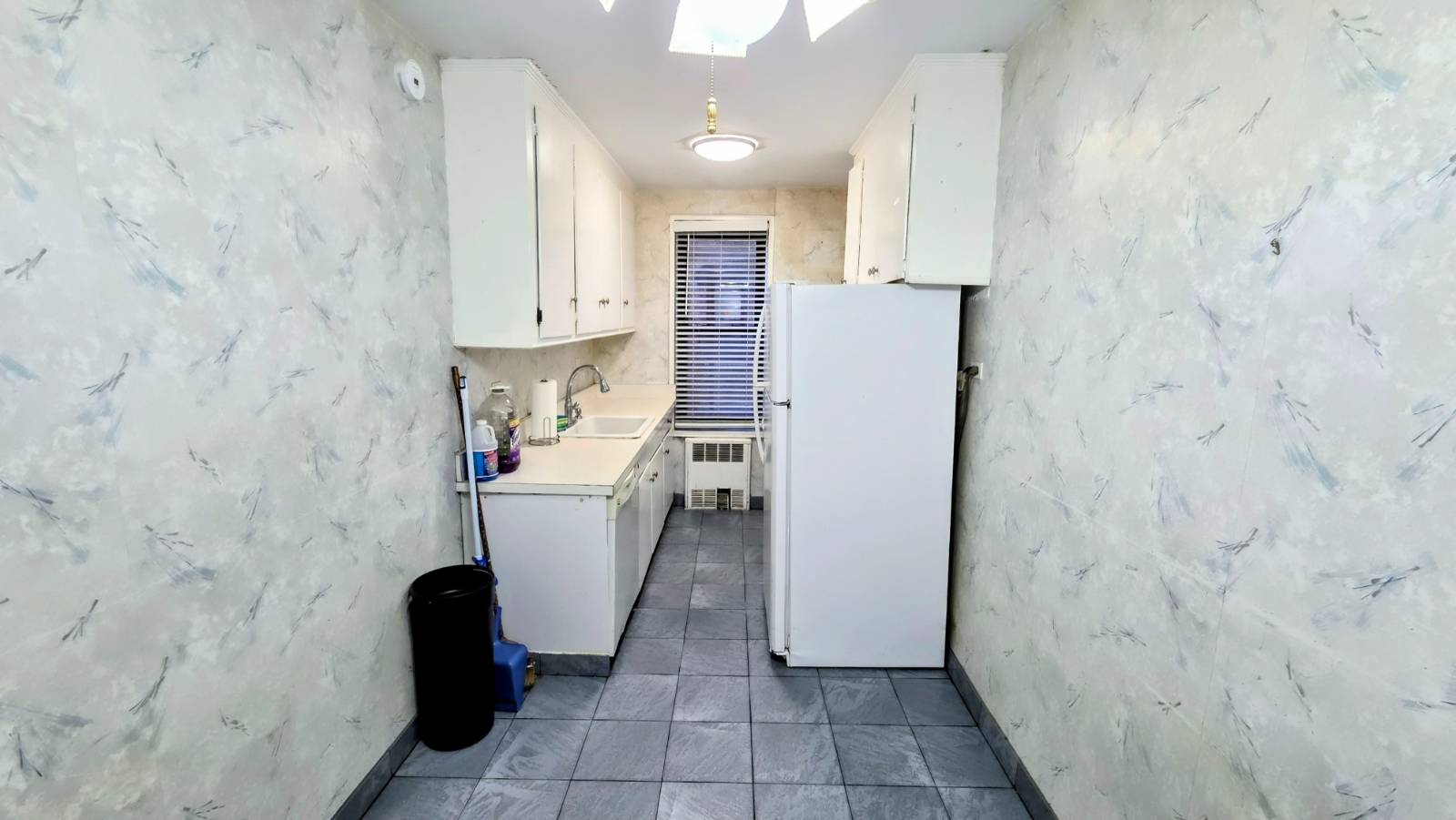 #7 photo, 2547 West 2nd Street, #1K, Gravesend , NY 11223