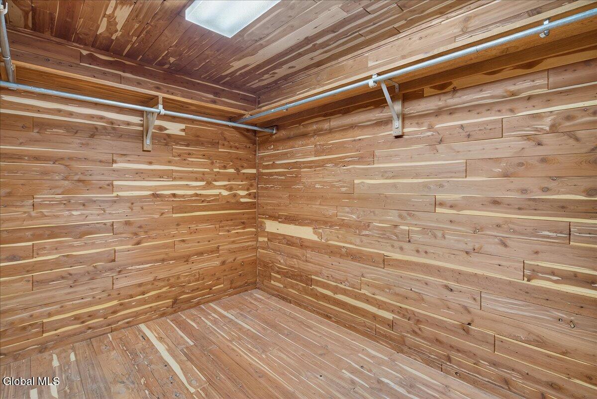 #28 photo, 136 East Avenue, Saratoga Springs, Inside , NY 12866