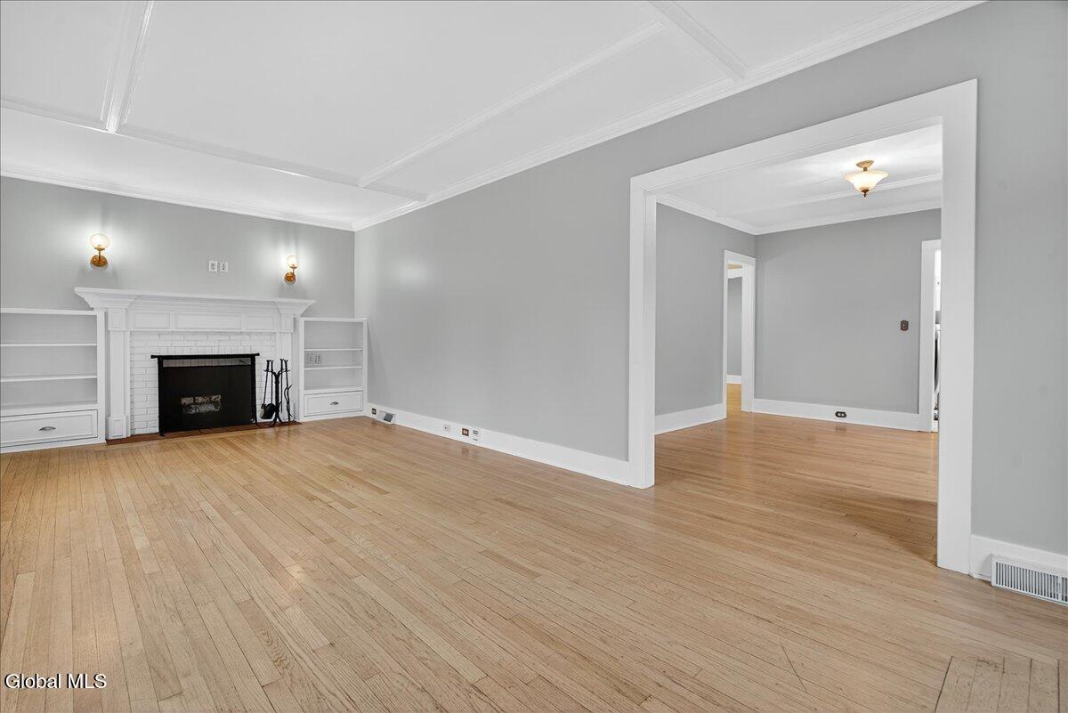 #7 photo, 136 East Avenue, Saratoga Springs, Inside , NY 12866