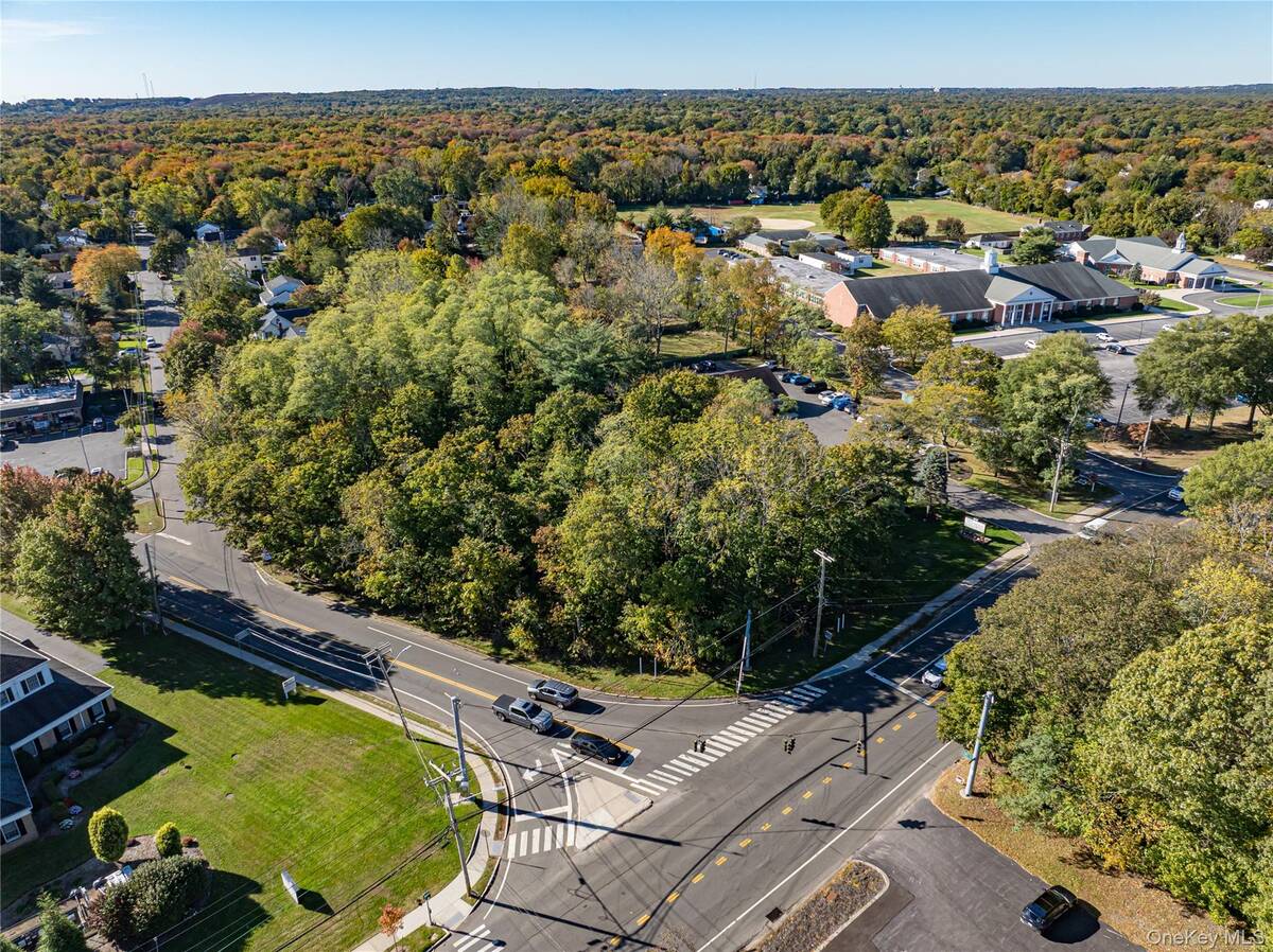 #6 photo, Middle Country Road, Smithtown , NY 11780