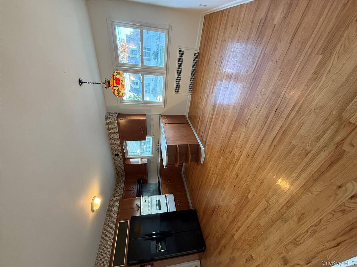 #2 photo, 301A Copiague Place, Copiague , NY 11726