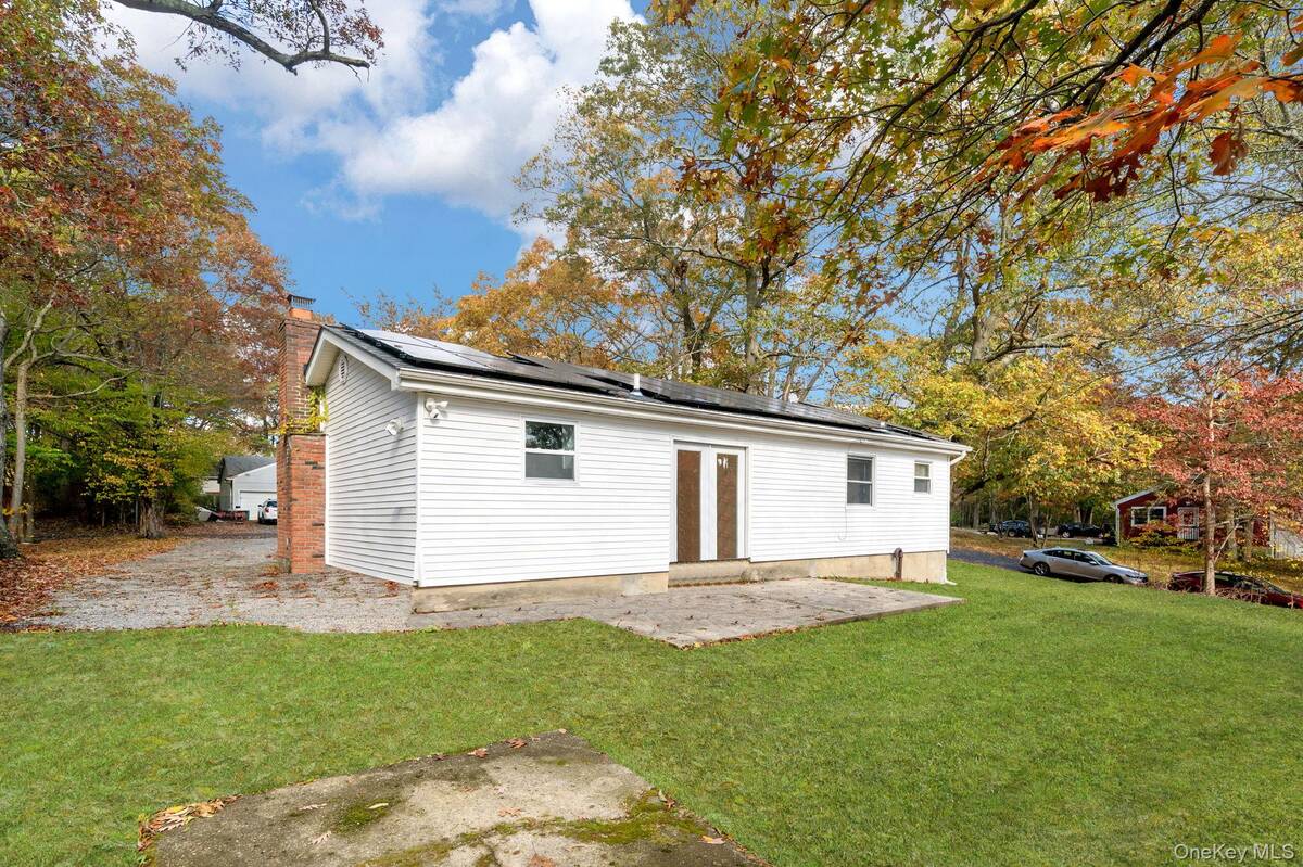 #18 photo, 52 Maple Lane, Medford , NY 11763