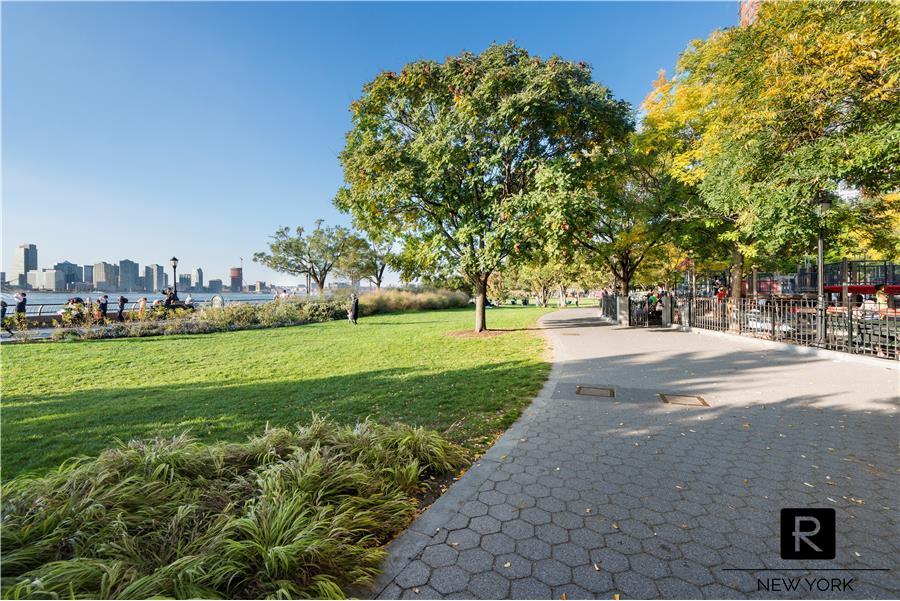 #19 photo, 2 River Terrace, Battery Park City , NY 10282