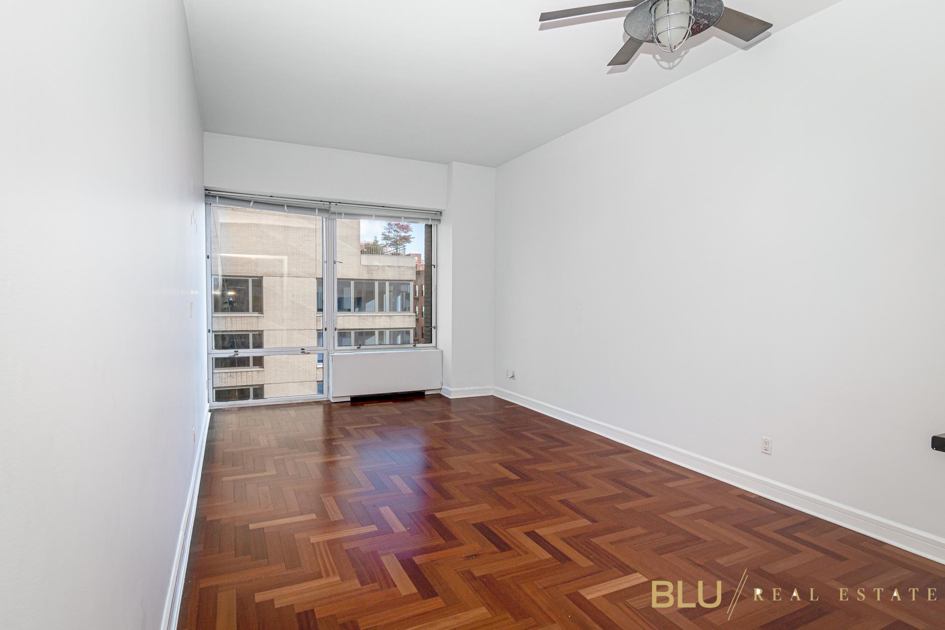 #1 photo, New York City, Lincoln Square , NY 10069