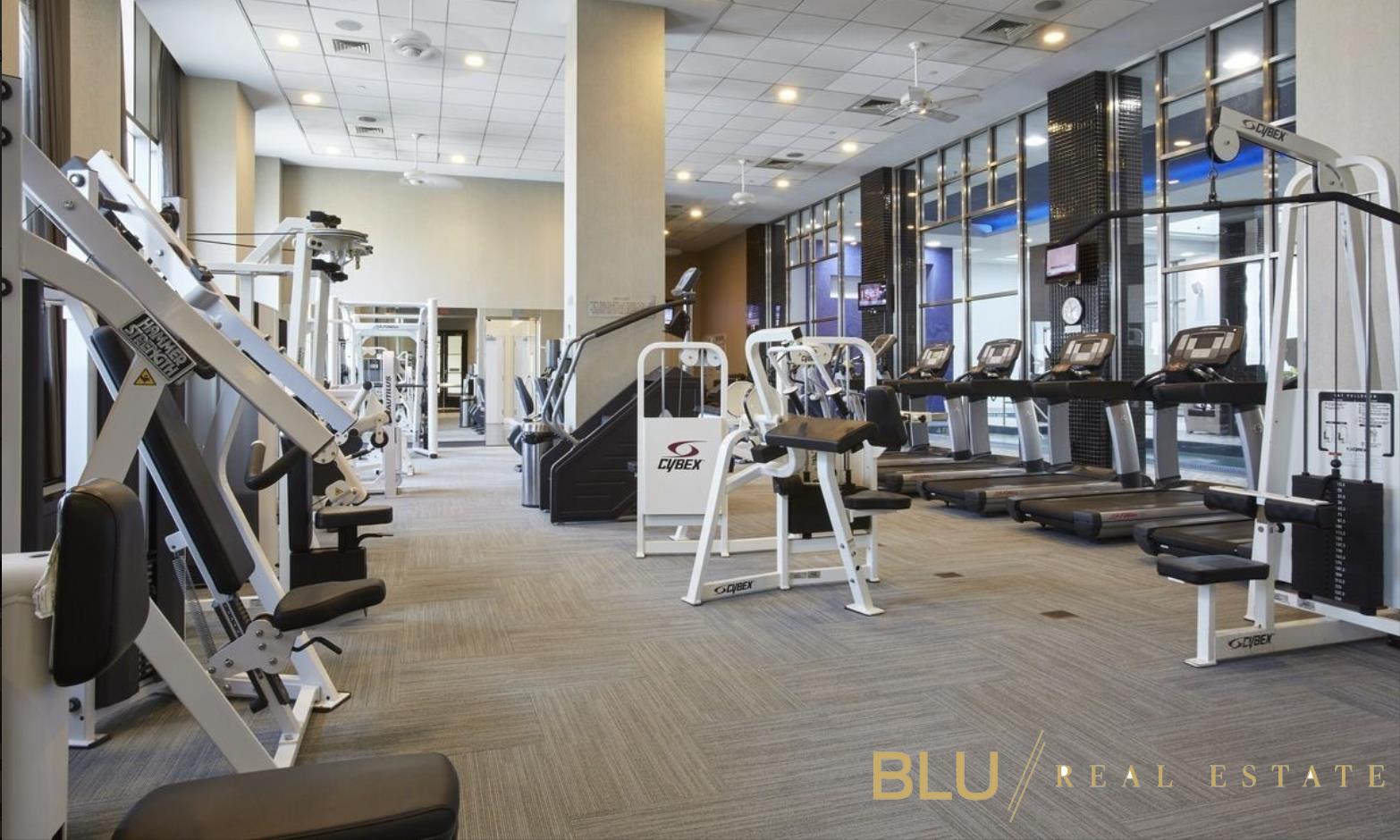 #12 photo, New York City, Lincoln Square , NY 10069