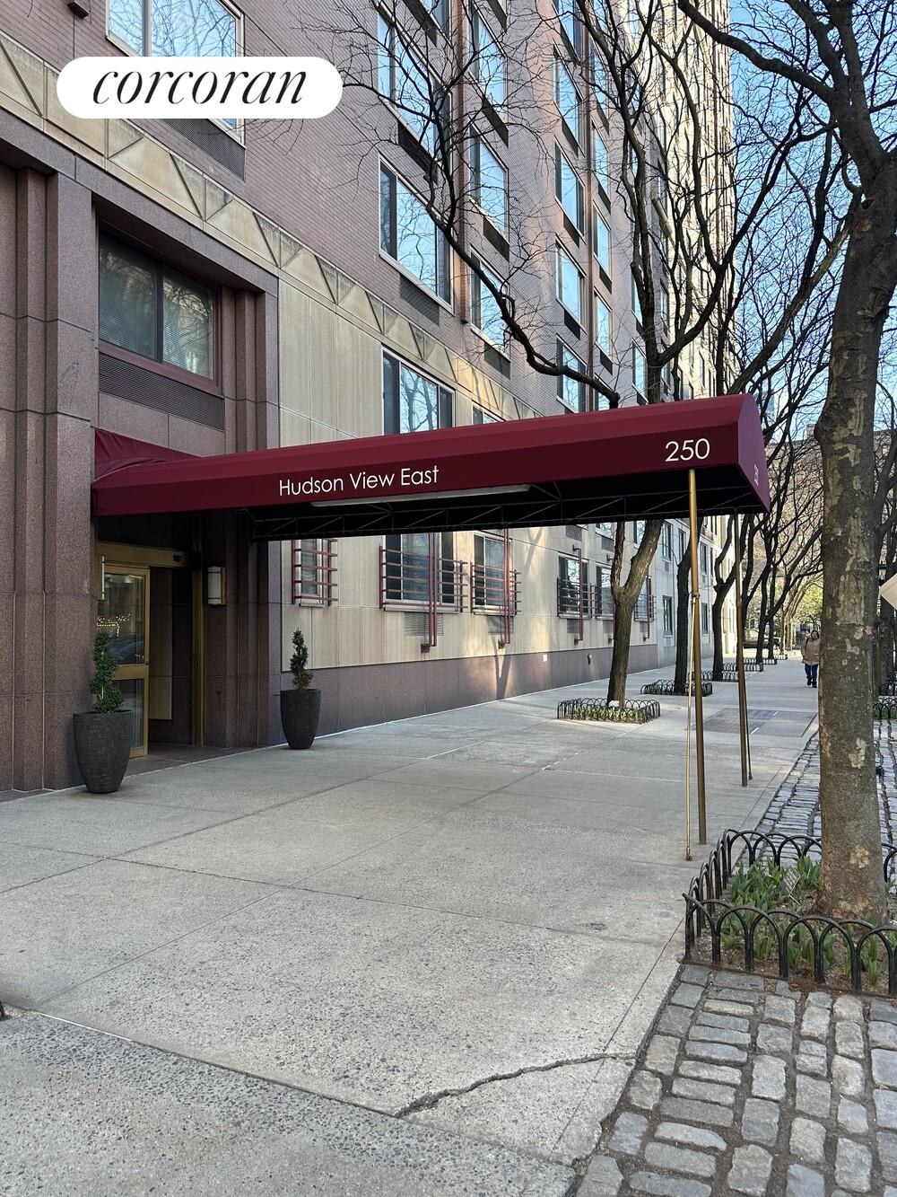 #15 photo, 250 S END Avenue, Battery Park City , NY 10280