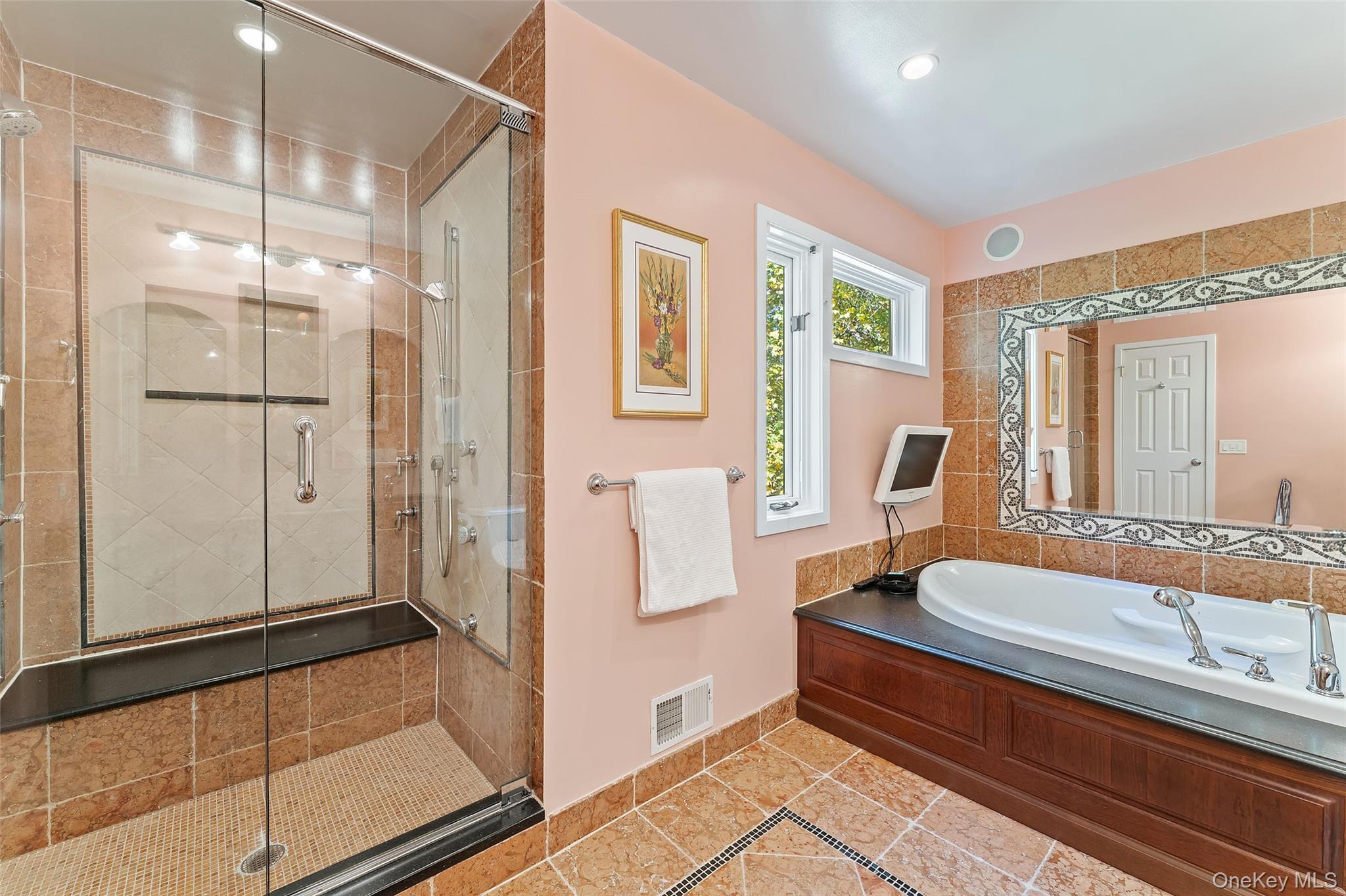 #13 photo, 208 Boulder Ridge Road, Scarsdale , NY 10583