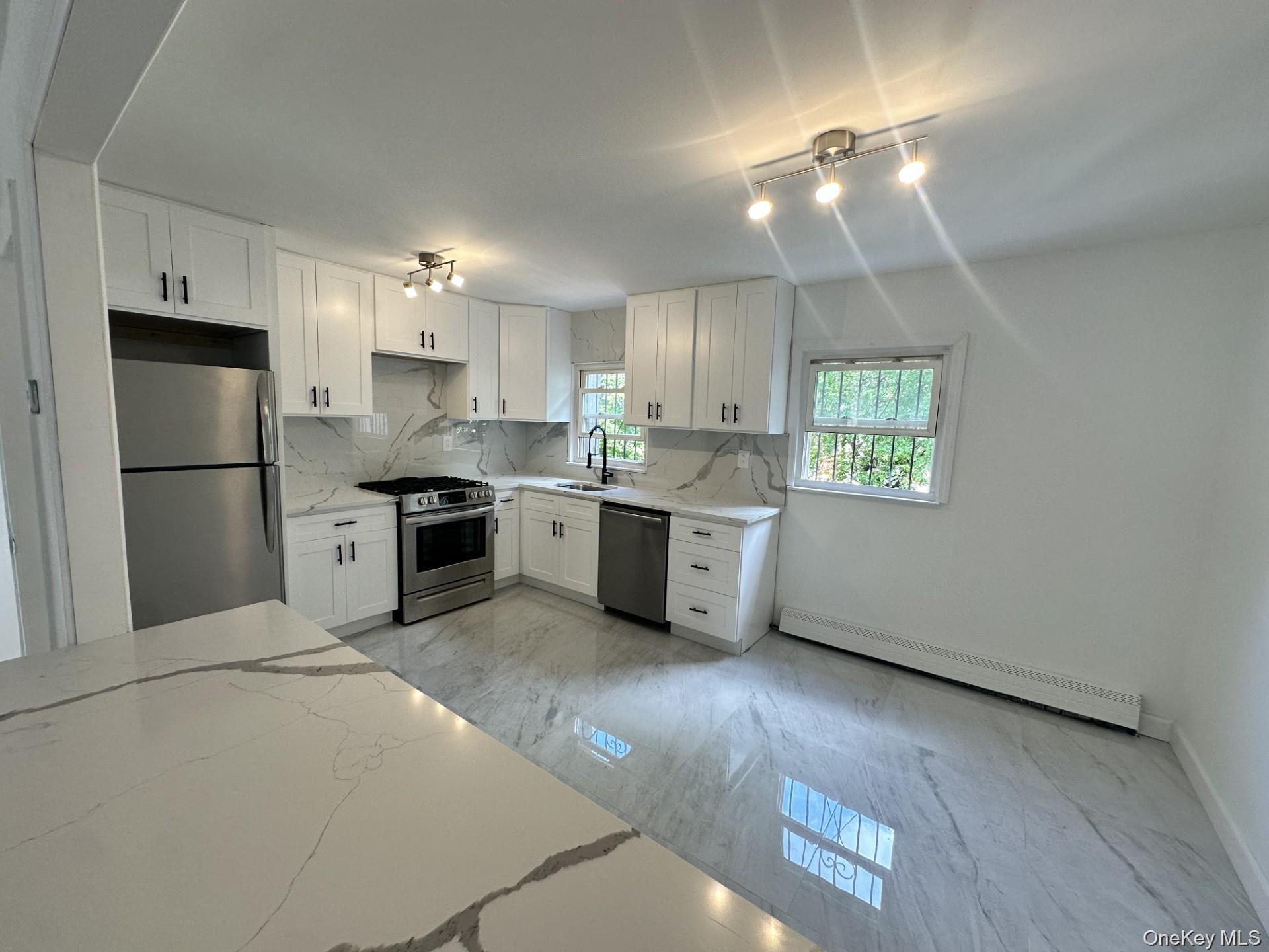 #7 photo, 1045 E 228th Street, Bronx , NY 10466