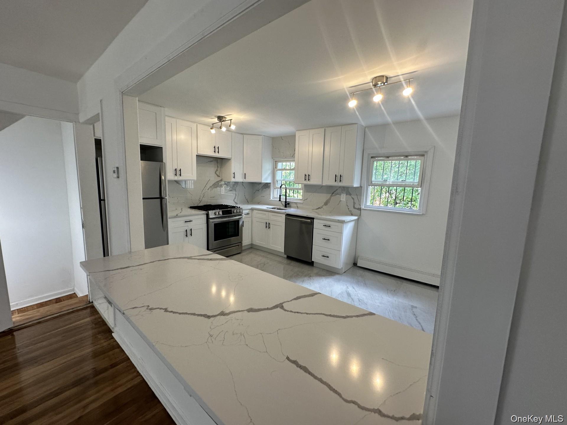 #8 photo, 1045 E 228th Street, Bronx , NY 10466