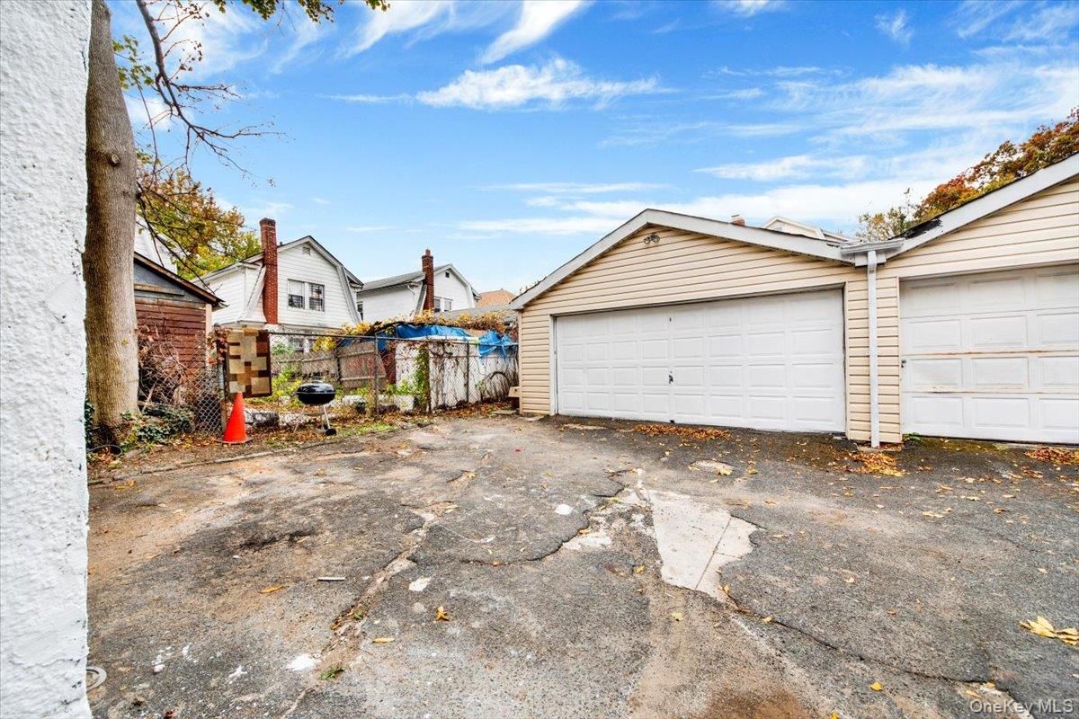 #2 photo, 4411 Edson Avenue, Bronx , NY 10466