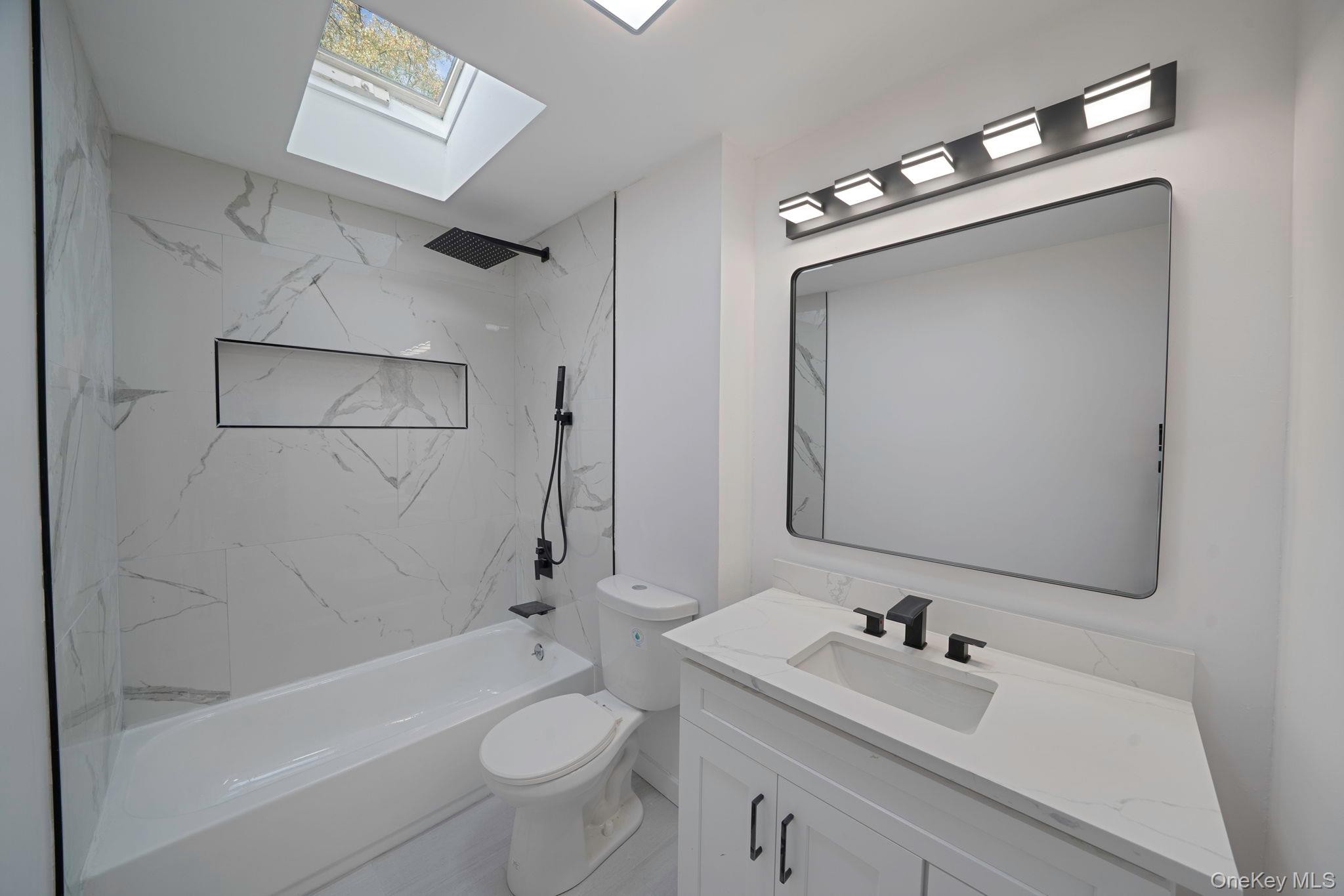 #16 photo, 10 Elayne Court, Smithtown , NY 11787