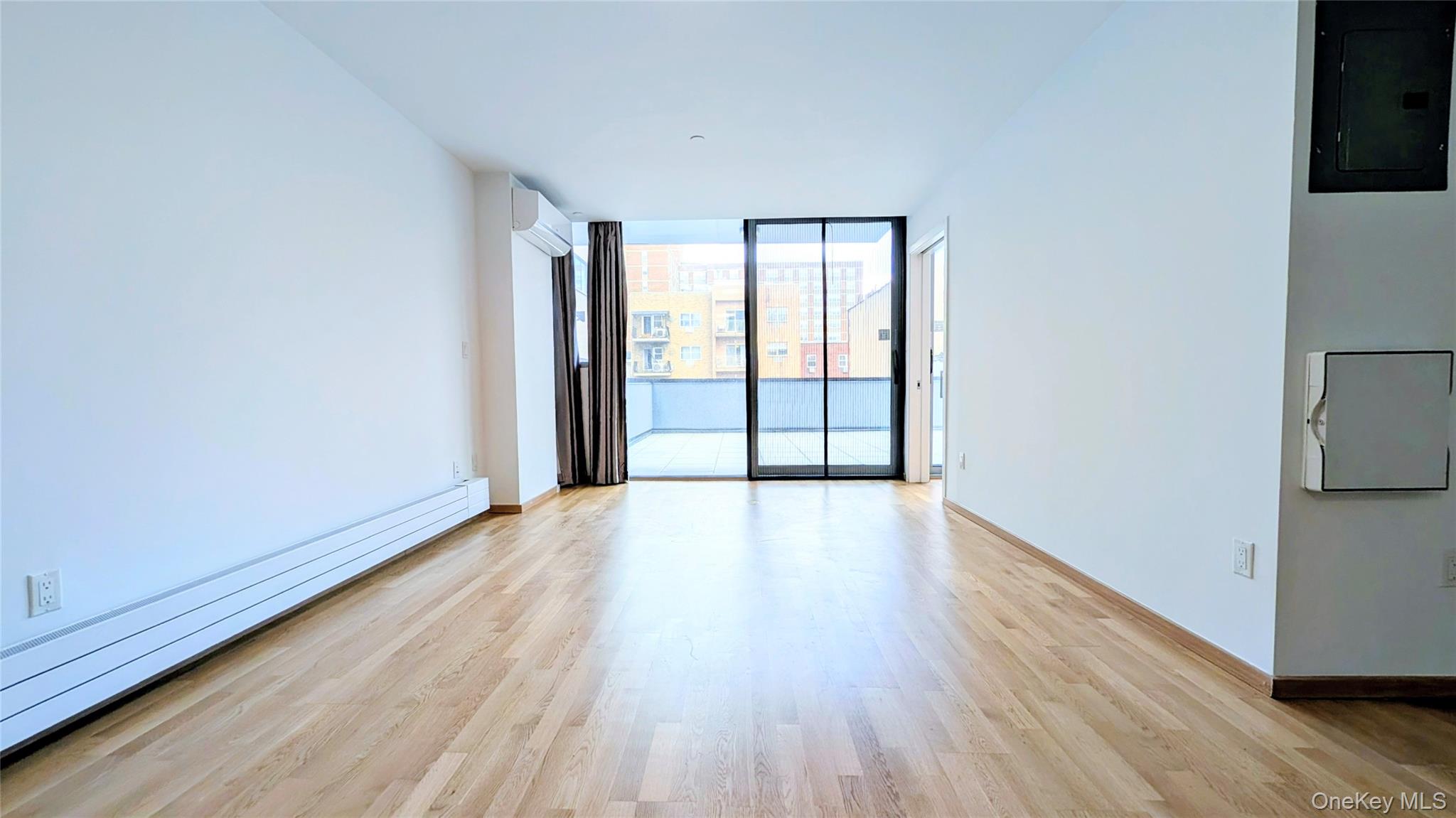 #4 photo, 2309 Broadway, Astoria , NY 11106