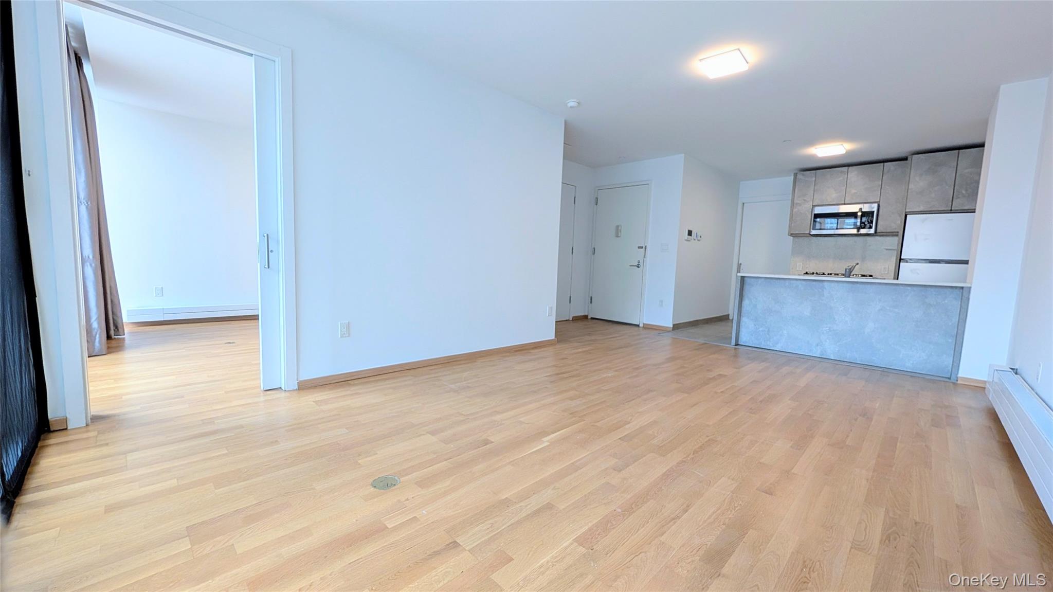 #5 photo, 2309 Broadway, Astoria , NY 11106