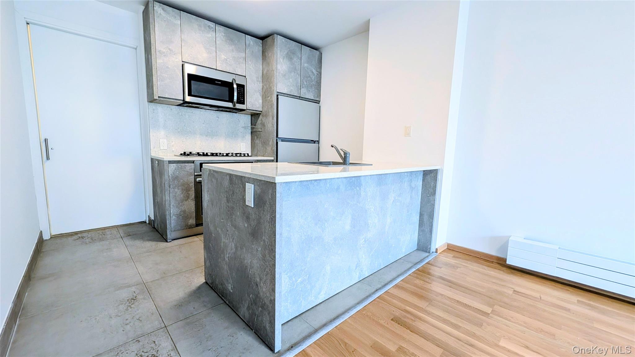 #6 photo, 2309 Broadway, Astoria , NY 11106