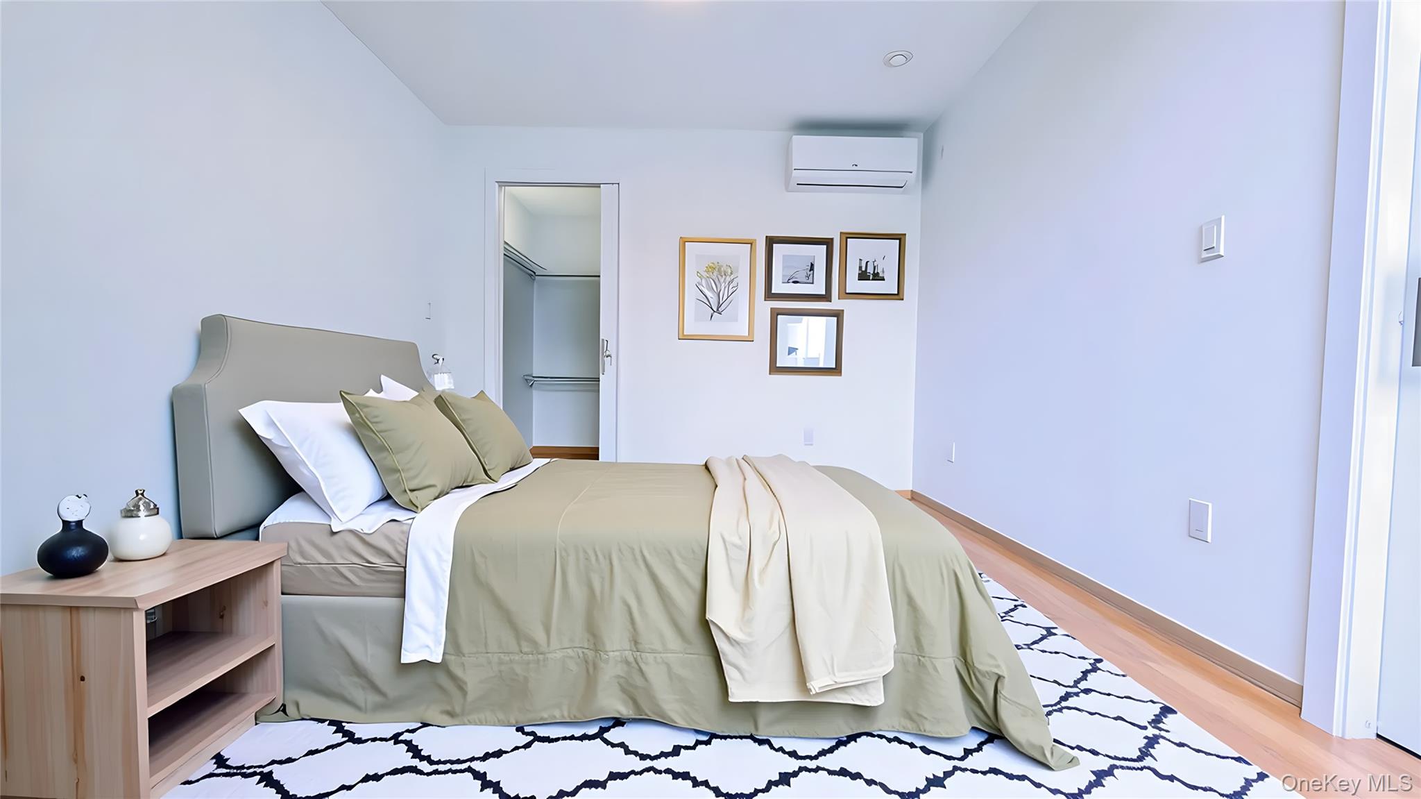 #7 photo, 2309 Broadway, Astoria , NY 11106