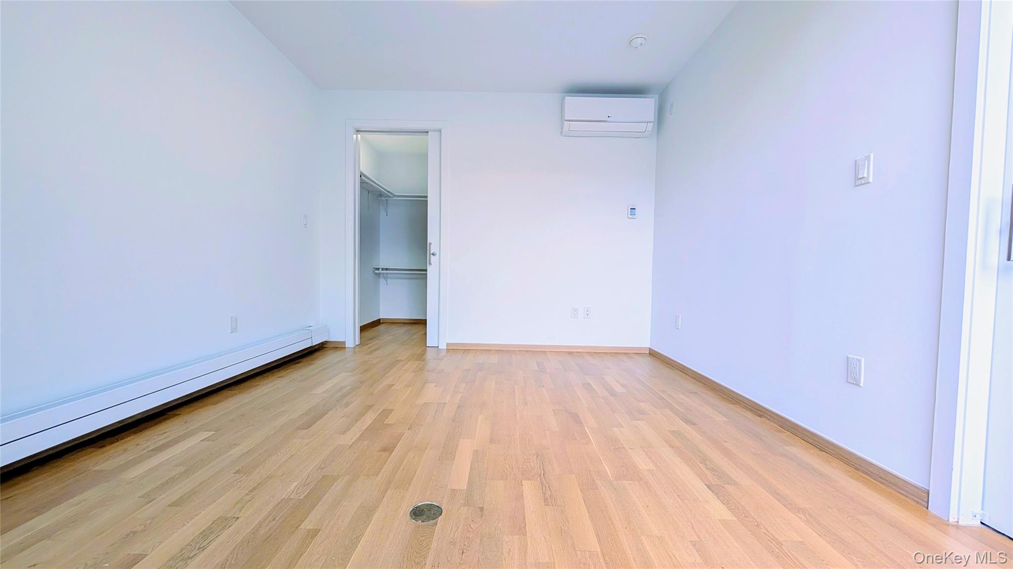 #8 photo, 2309 Broadway, Astoria , NY 11106