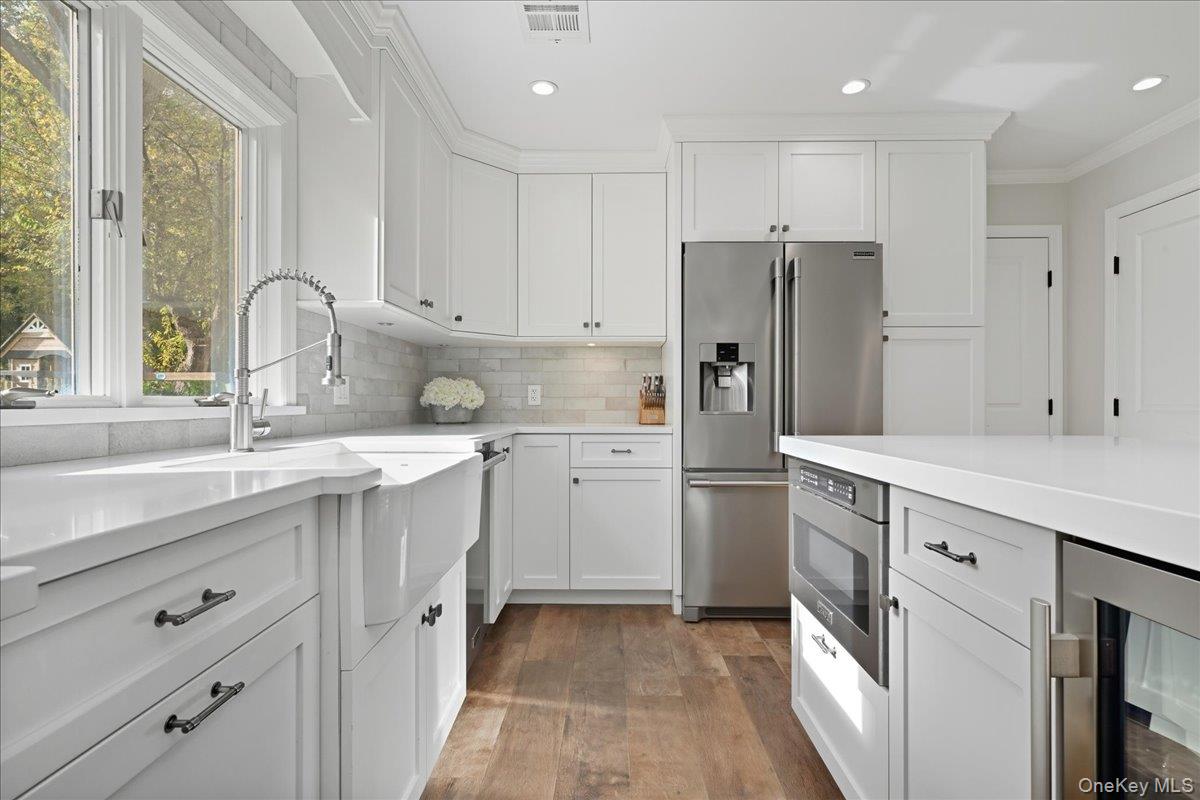 #18 photo, 16 Country Lane Drive, Kings Park , NY 11754