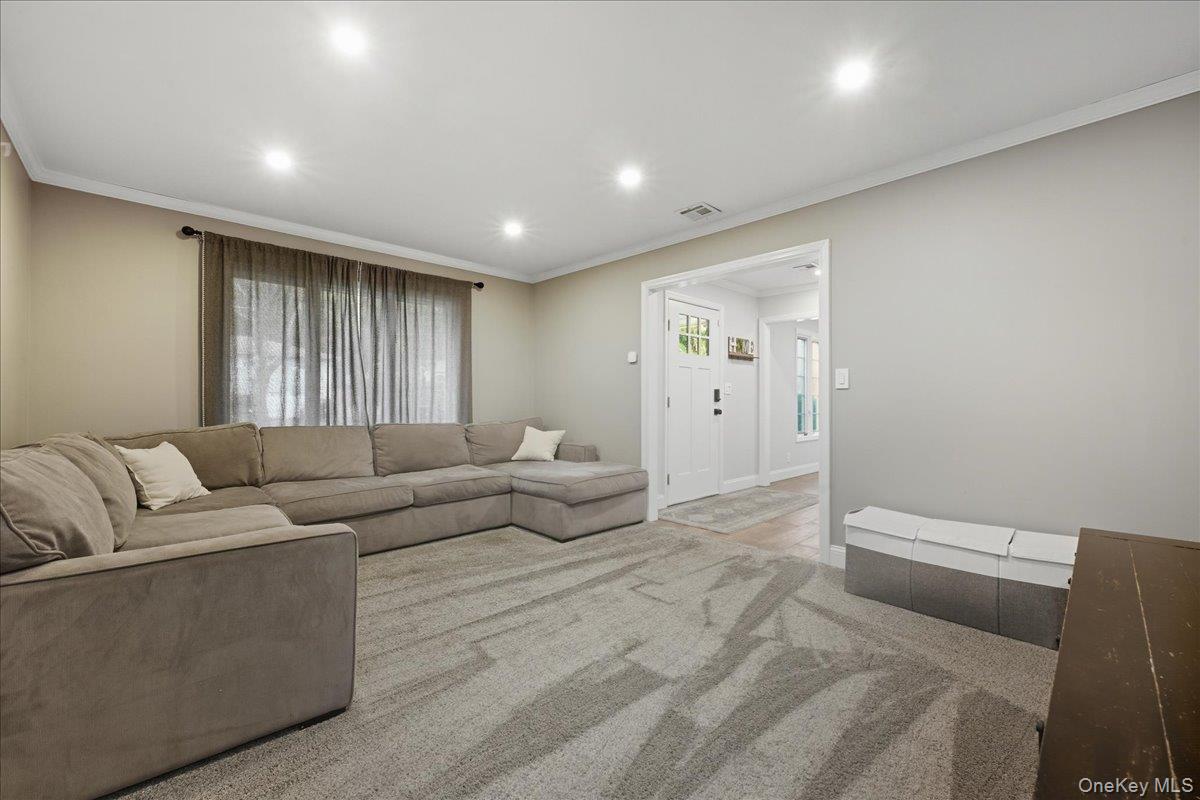 #20 photo, 16 Country Lane Drive, Kings Park , NY 11754