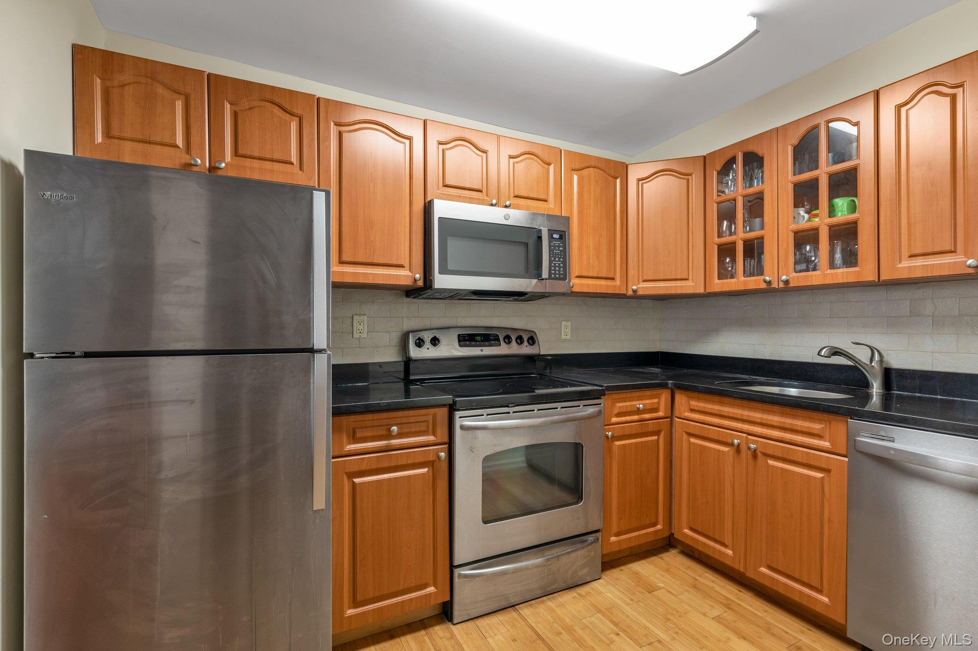 #6 photo, 10-21 162 Street, Beechhurst , NY 11357