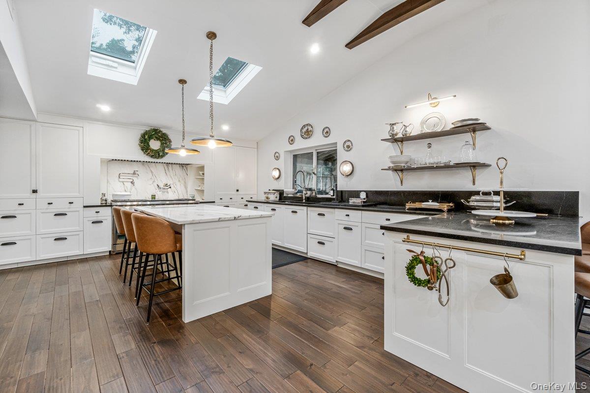 #10 photo, 32 Rustic Gate Lane, Dix Hills , NY 11746