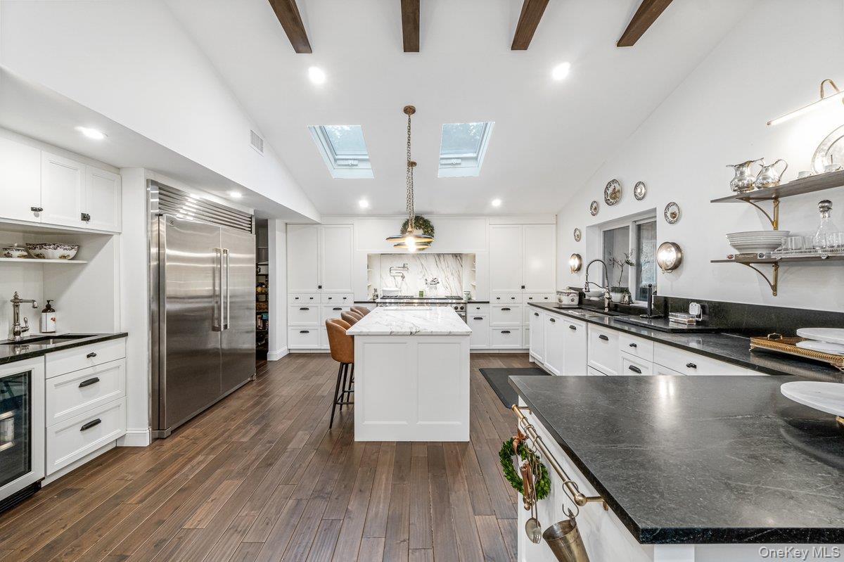 #11 photo, 32 Rustic Gate Lane, Dix Hills , NY 11746