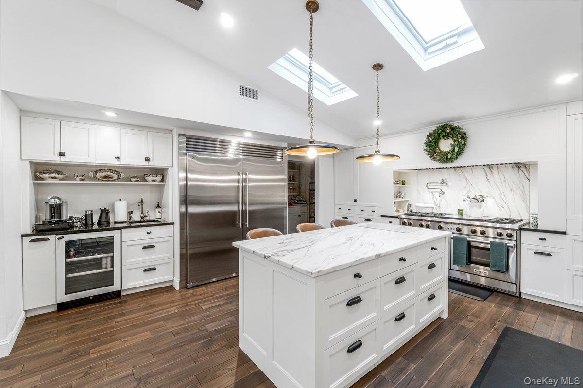 #12 photo, 32 Rustic Gate Lane, Dix Hills , NY 11746