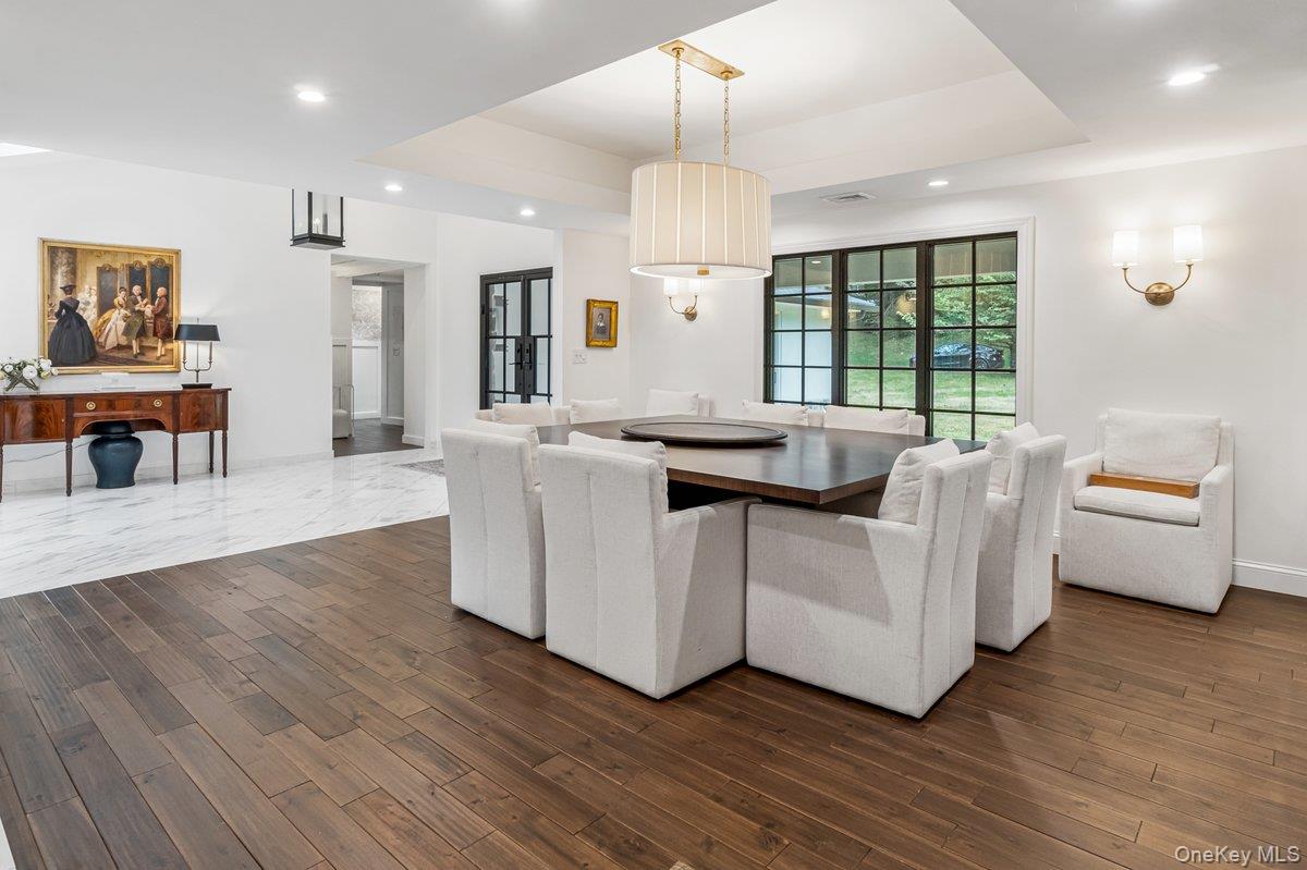 #19 photo, 32 Rustic Gate Lane, Dix Hills , NY 11746