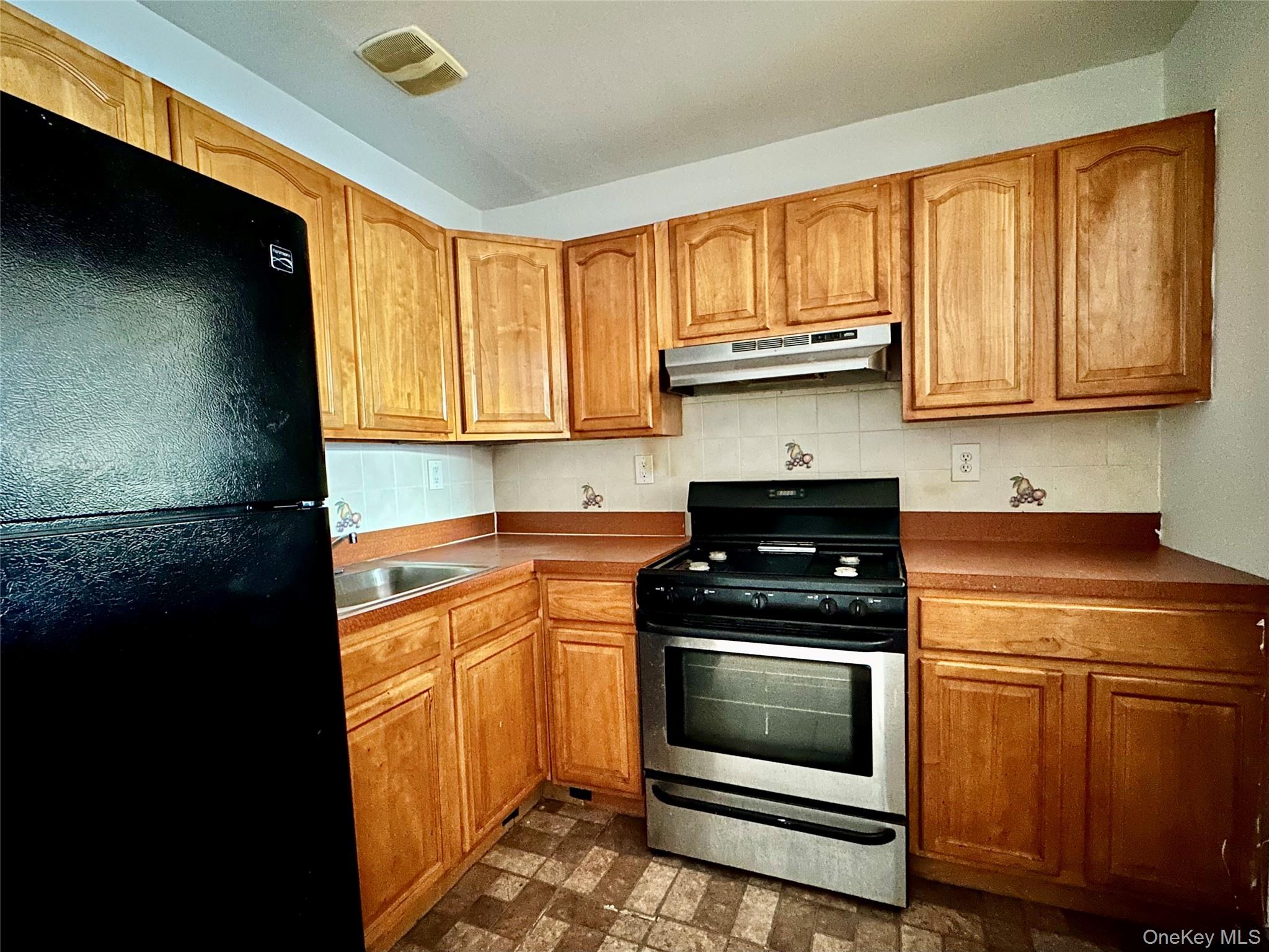 #4 photo, 22 Jefferson Street, Brooklyn , NY 11206