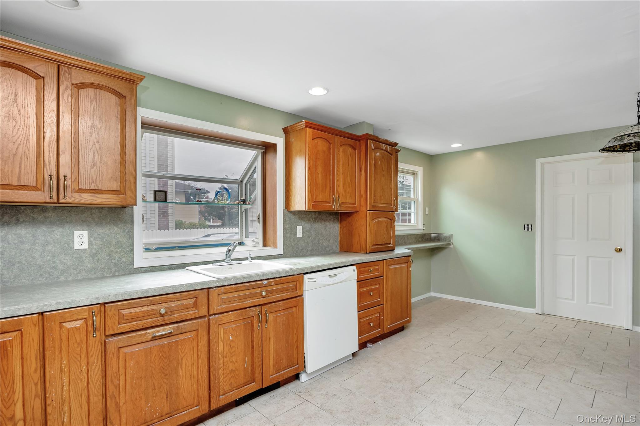 #12 photo, 15 N Butehorn Street, Bethpage , NY 11714