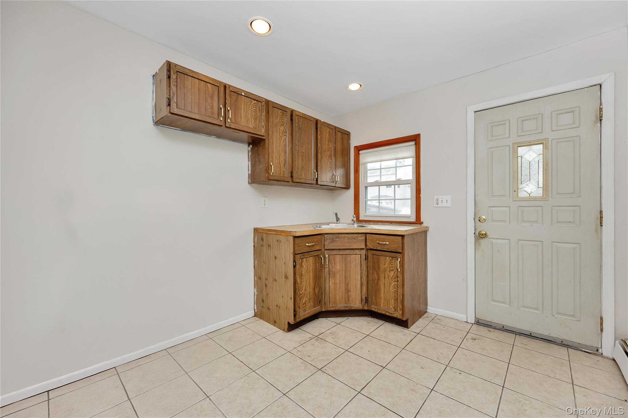 #19 photo, 15 N Butehorn Street, Bethpage , NY 11714