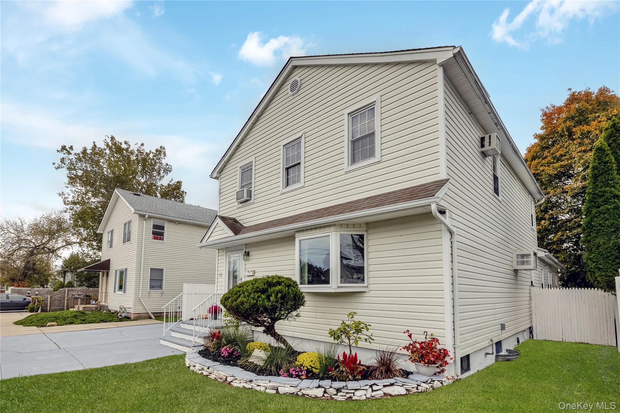 #2 photo, 15 N Butehorn Street, Bethpage , NY 11714