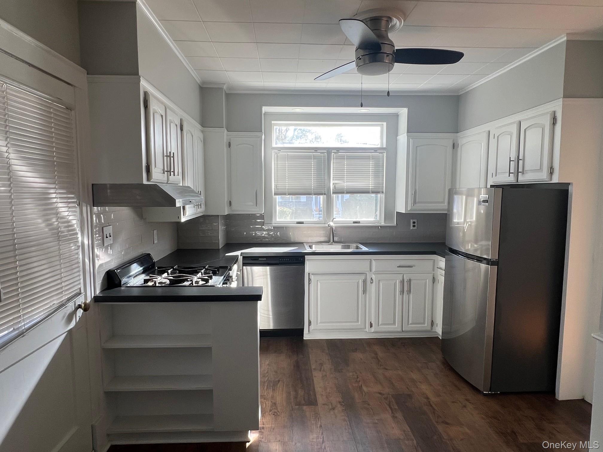 #10 photo, 100 Grant Street, Centerport , NY 11721