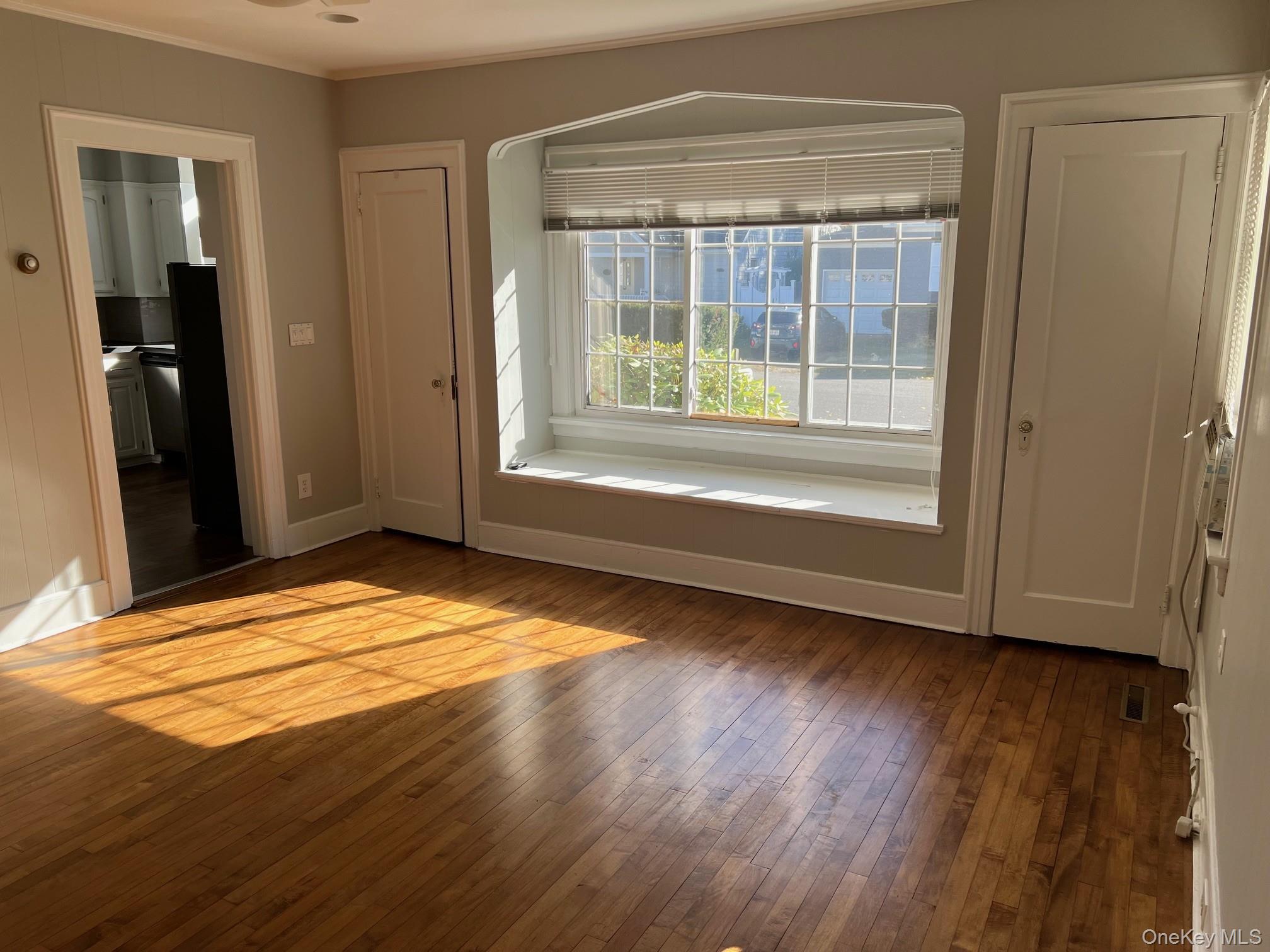 #6 photo, 100 Grant Street, Centerport , NY 11721