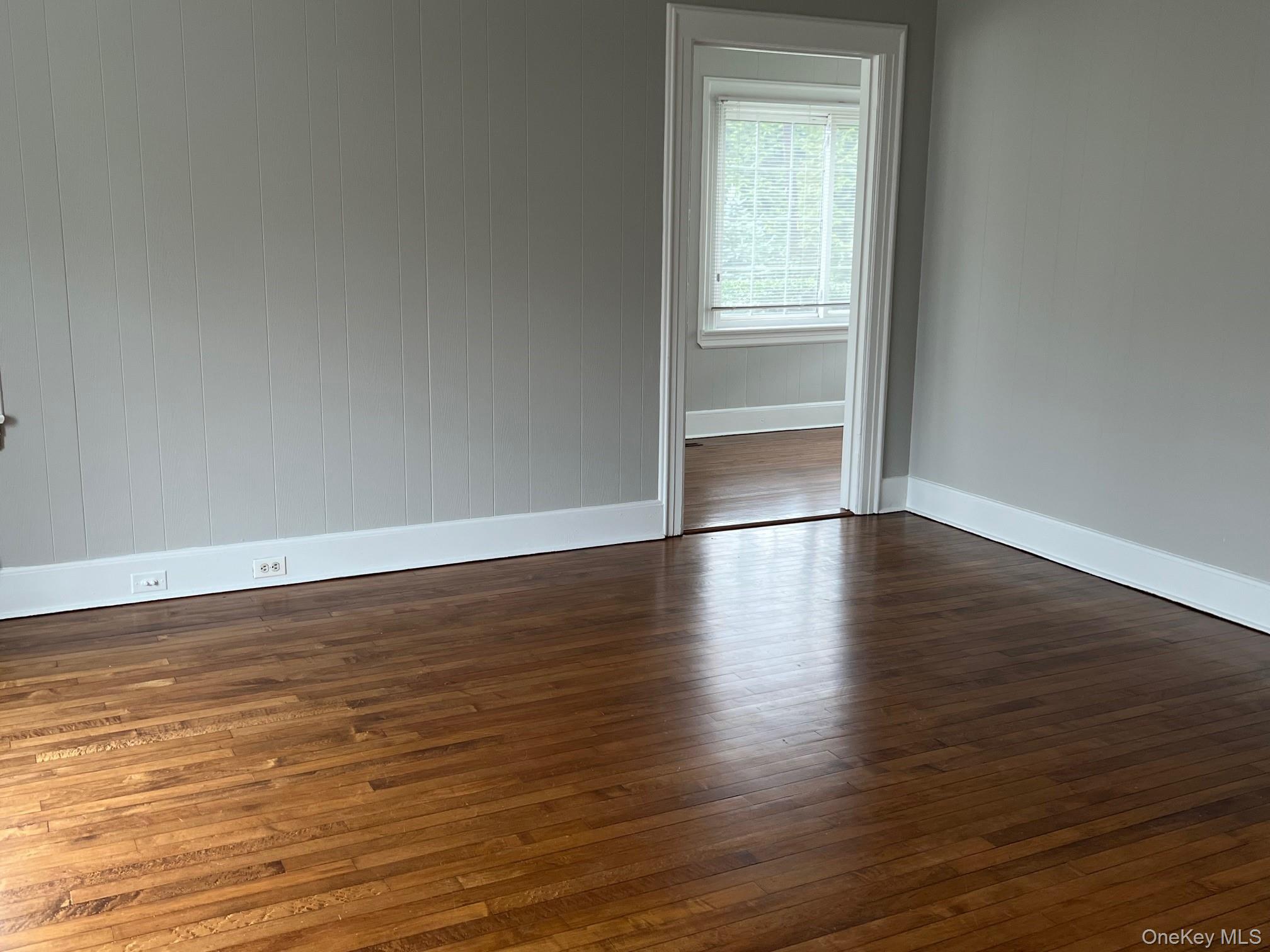 #7 photo, 100 Grant Street, Centerport , NY 11721