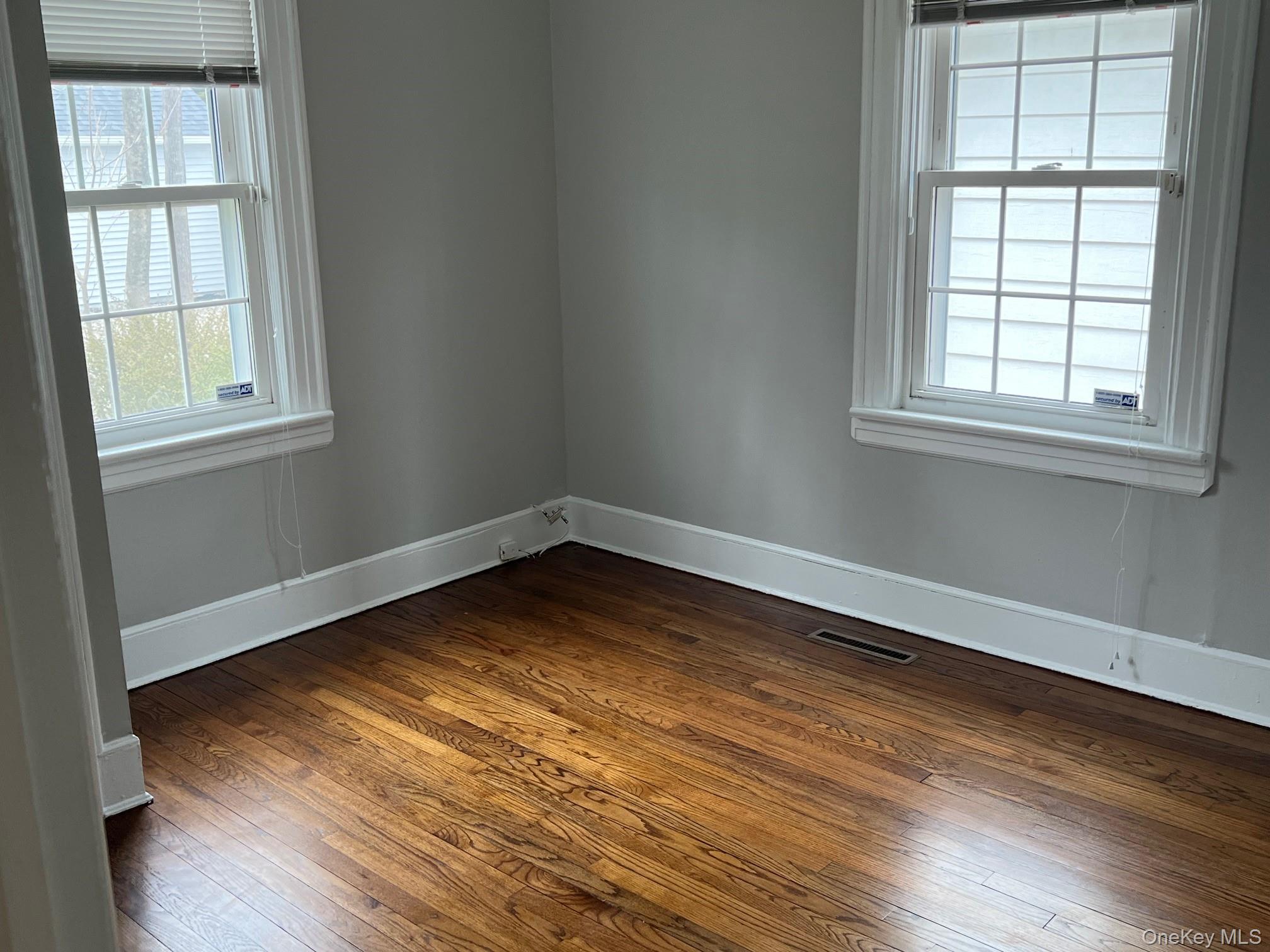 #8 photo, 100 Grant Street, Centerport , NY 11721