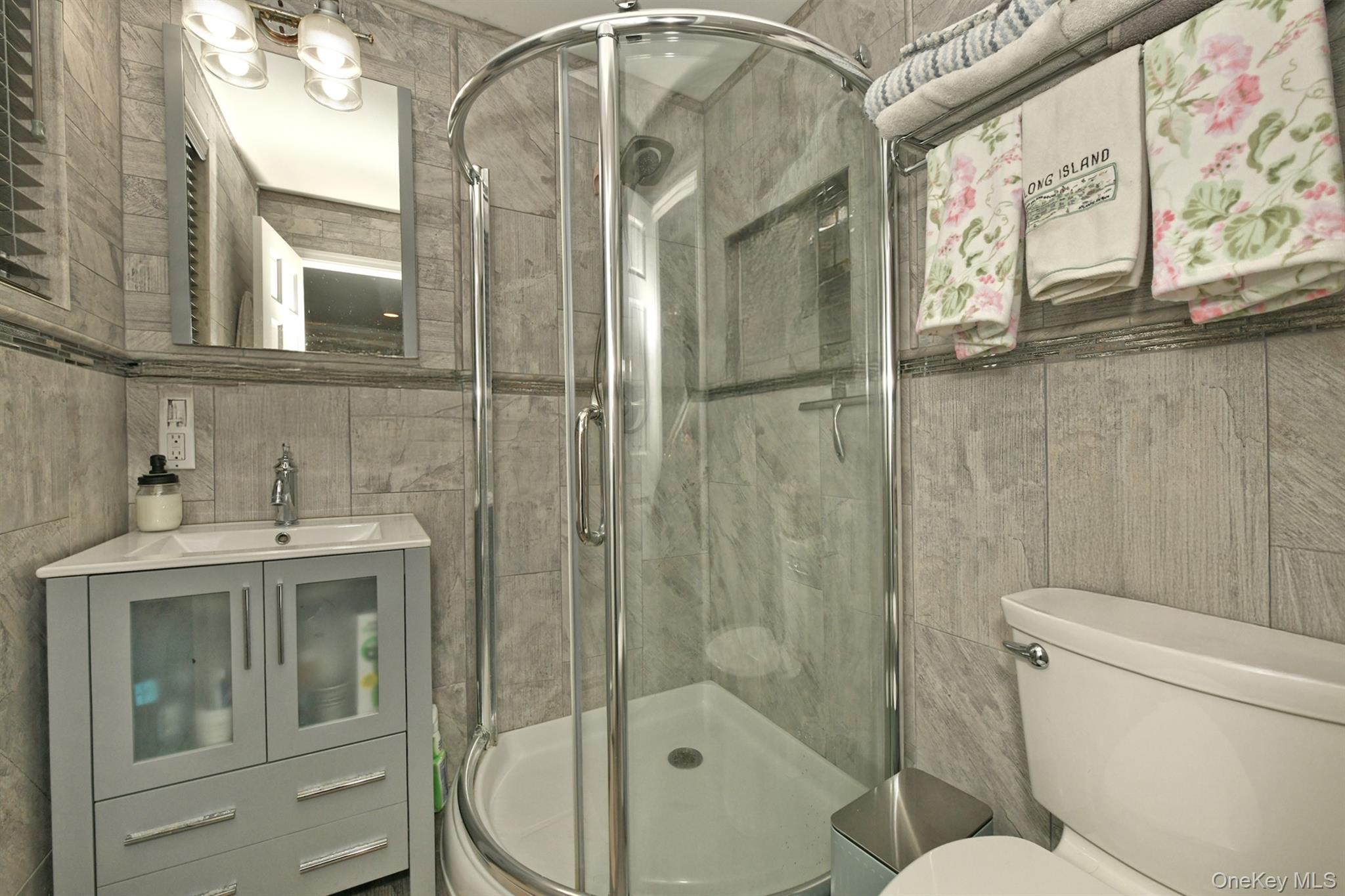 #16 photo, 84 Bruce Avenue, Hicksville , NY 11801