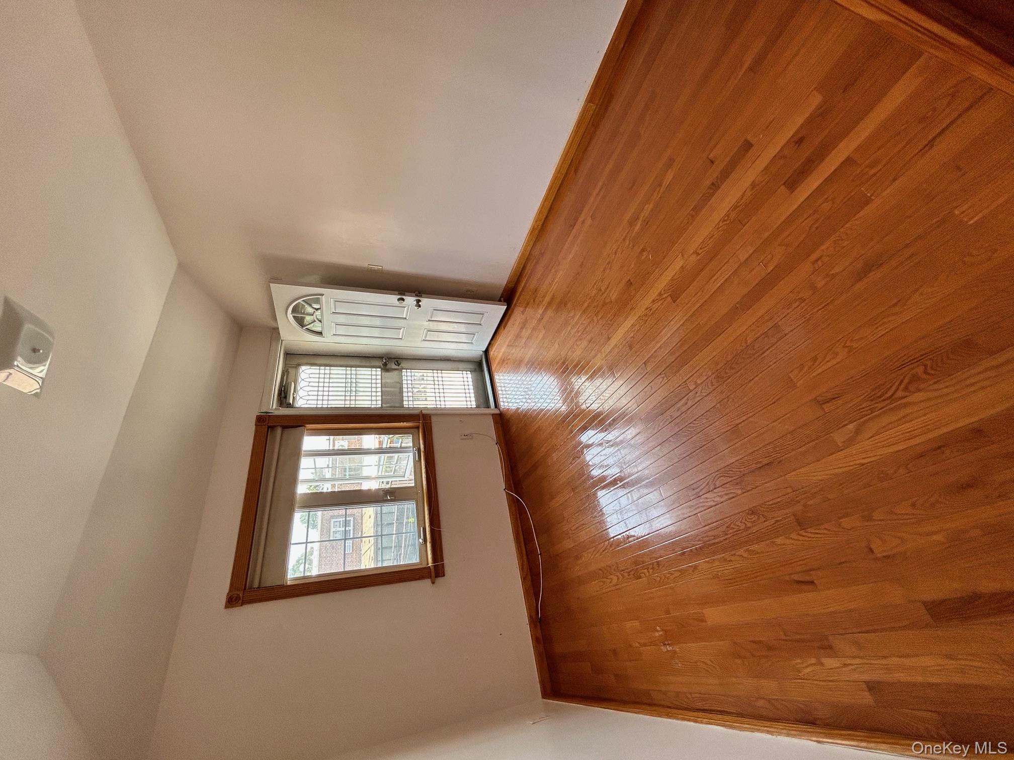 #9 photo, 53-11 193rd Street, Fresh Meadows , NY 11365