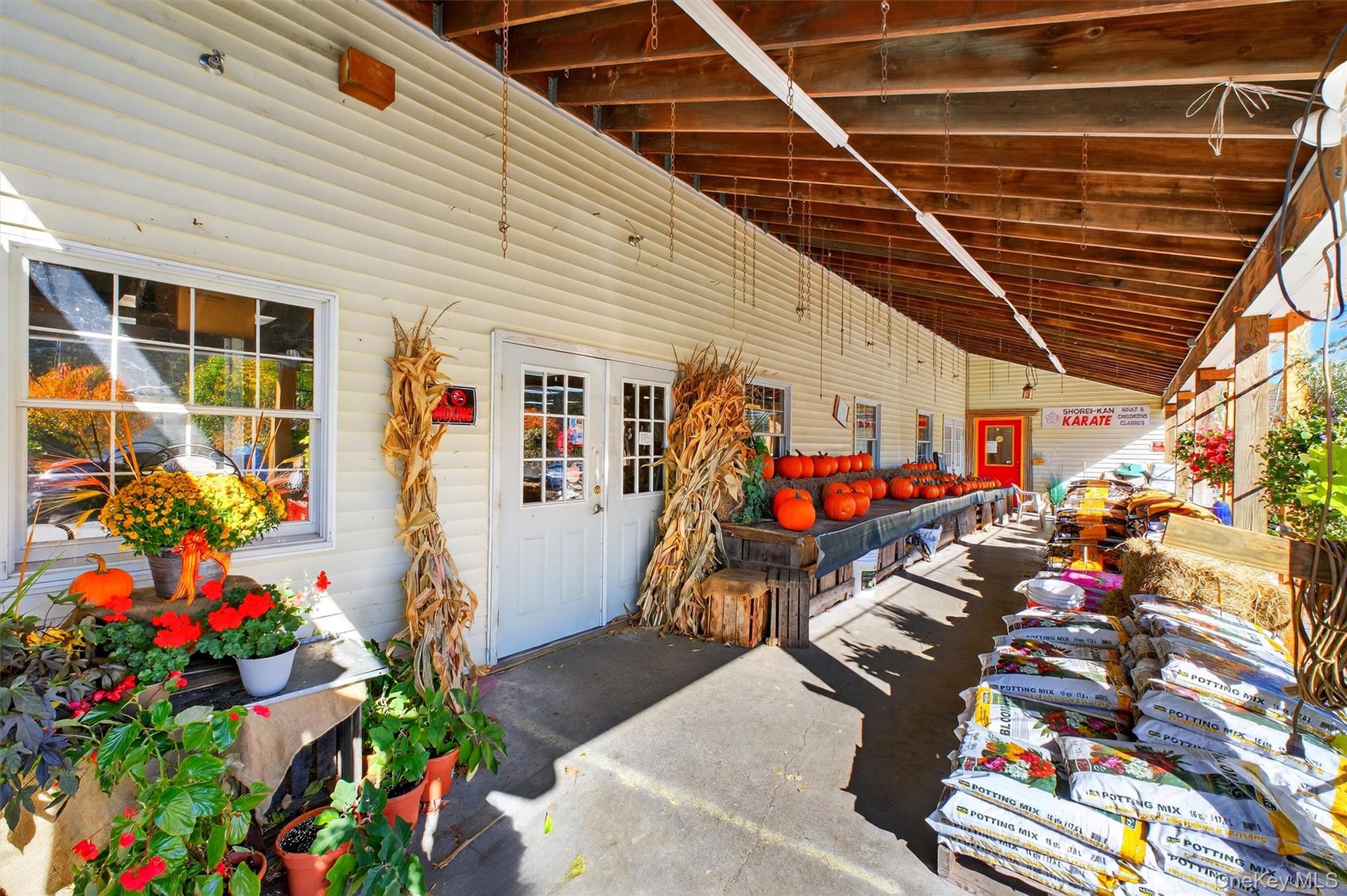 #11 photo, 1062 Oregon Road, Cortlandt Manor , NY 10567