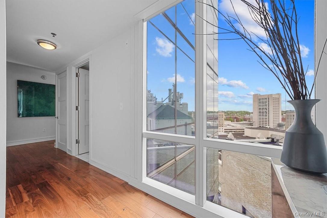 #2 photo, 1 Renaissance Square, White Plains , NY 10601