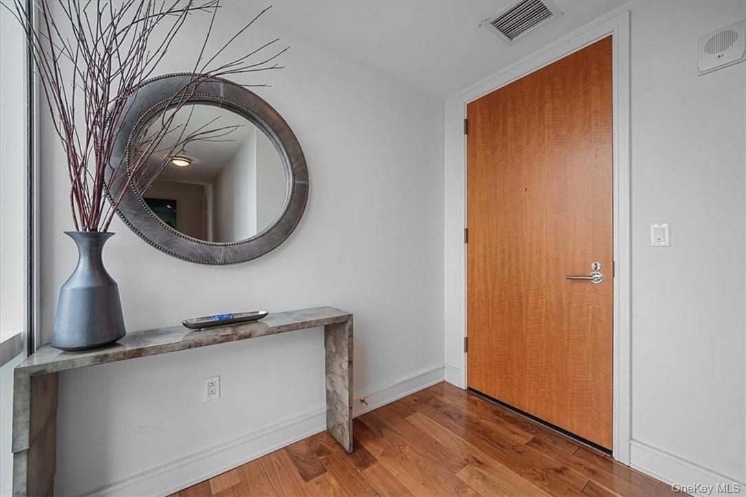 #3 photo, 1 Renaissance Square, White Plains , NY 10601