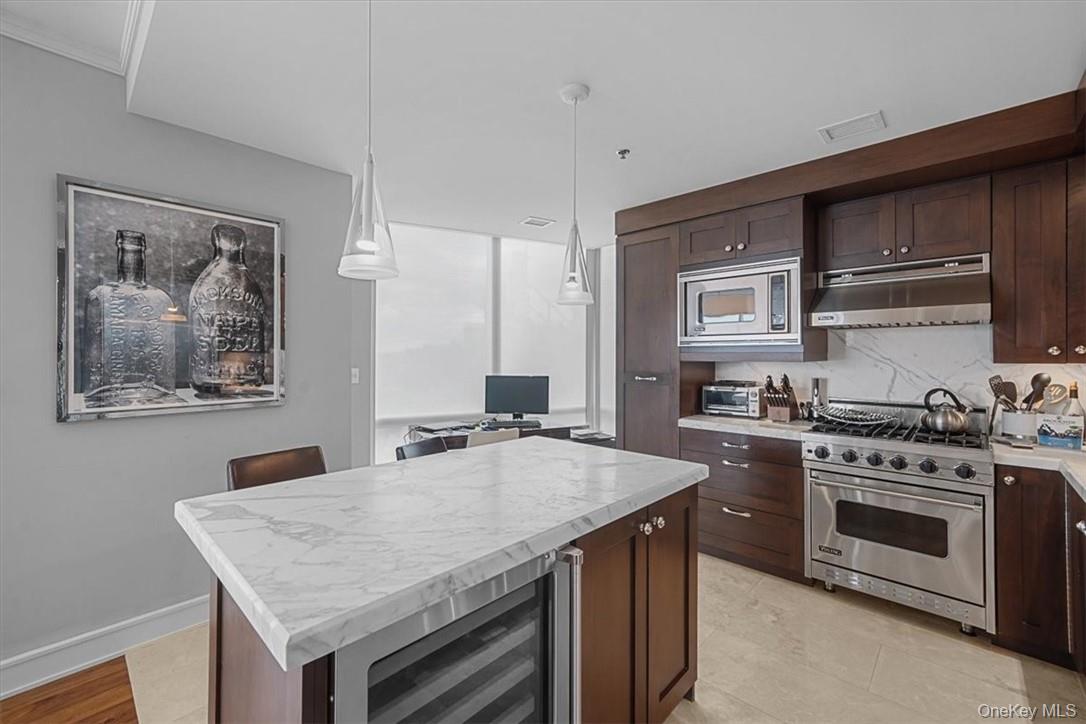 #5 photo, 1 Renaissance Square, White Plains , NY 10601