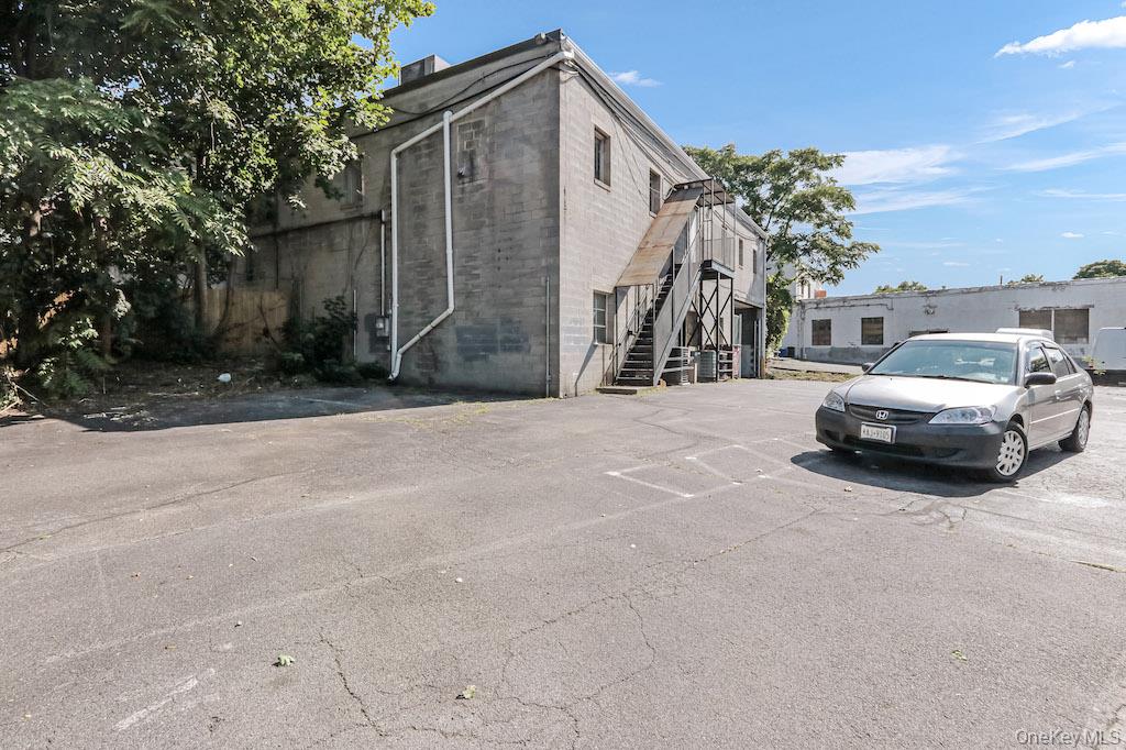 #14 photo, 471 Broadway, Newburgh , NY 12550