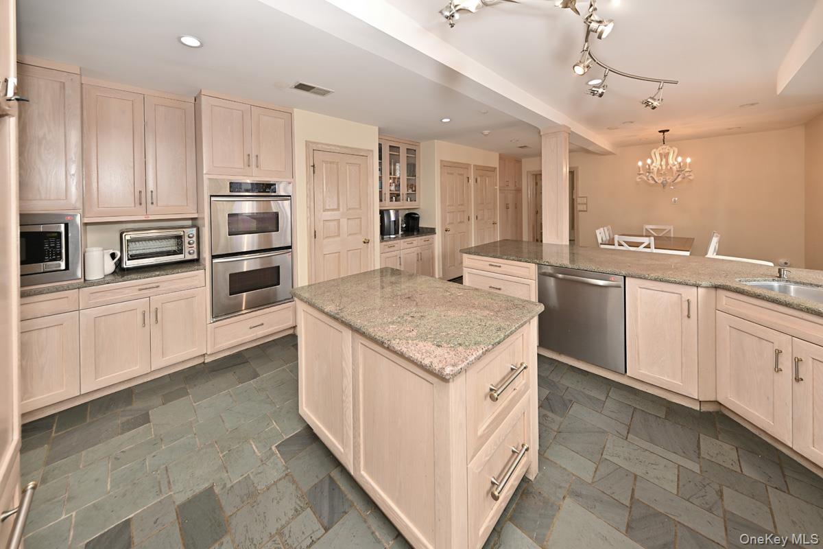 #9 photo, 27 Sky Meadow Road, Suffern , NY 10901