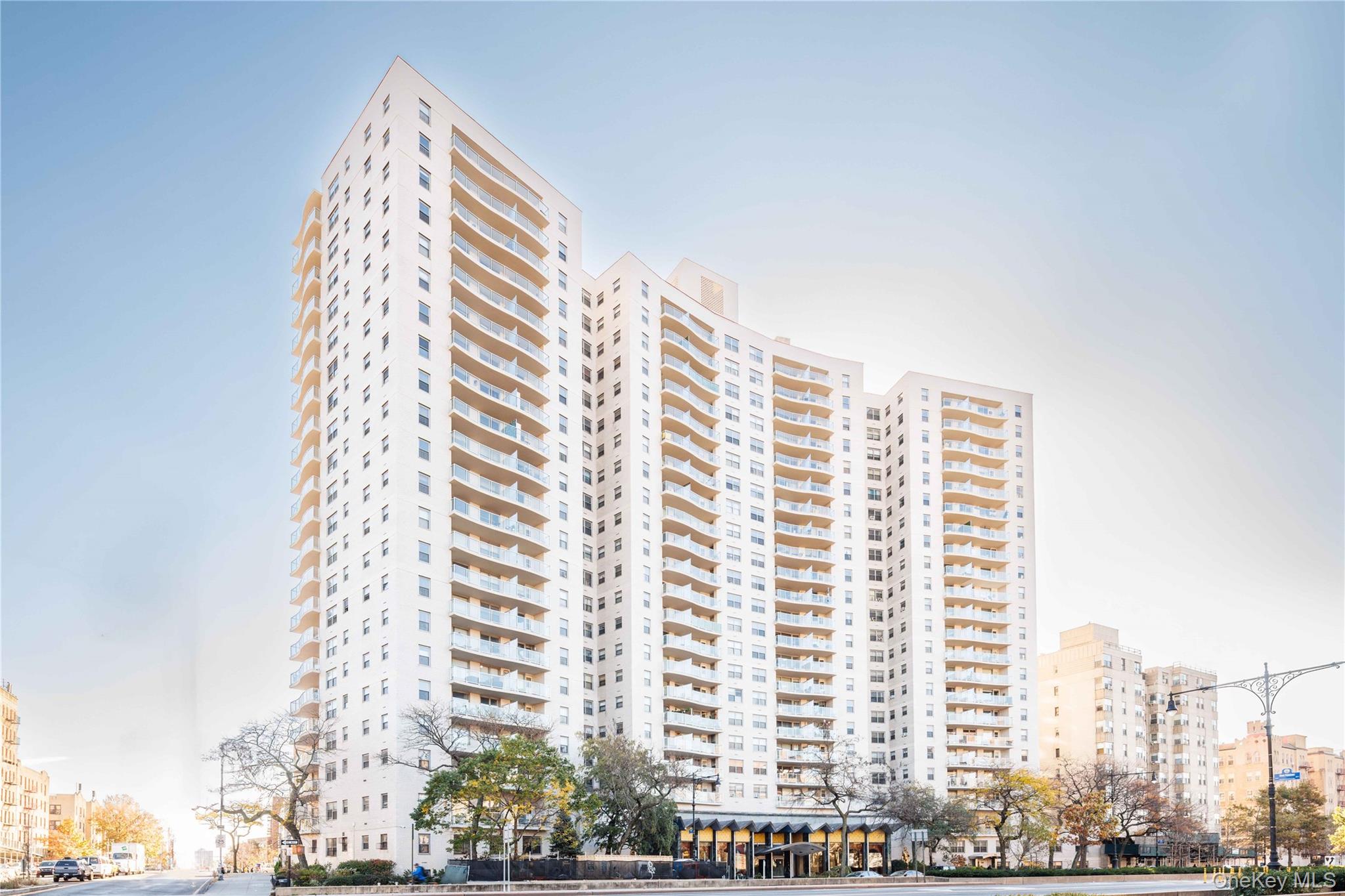 #15 photo, 1020 Grand Concourse, Bronx , NY 10451