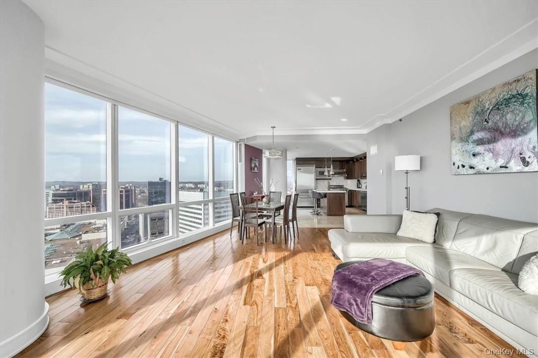 #5 photo, 1 Renaissance Square, White Plains , NY 10601