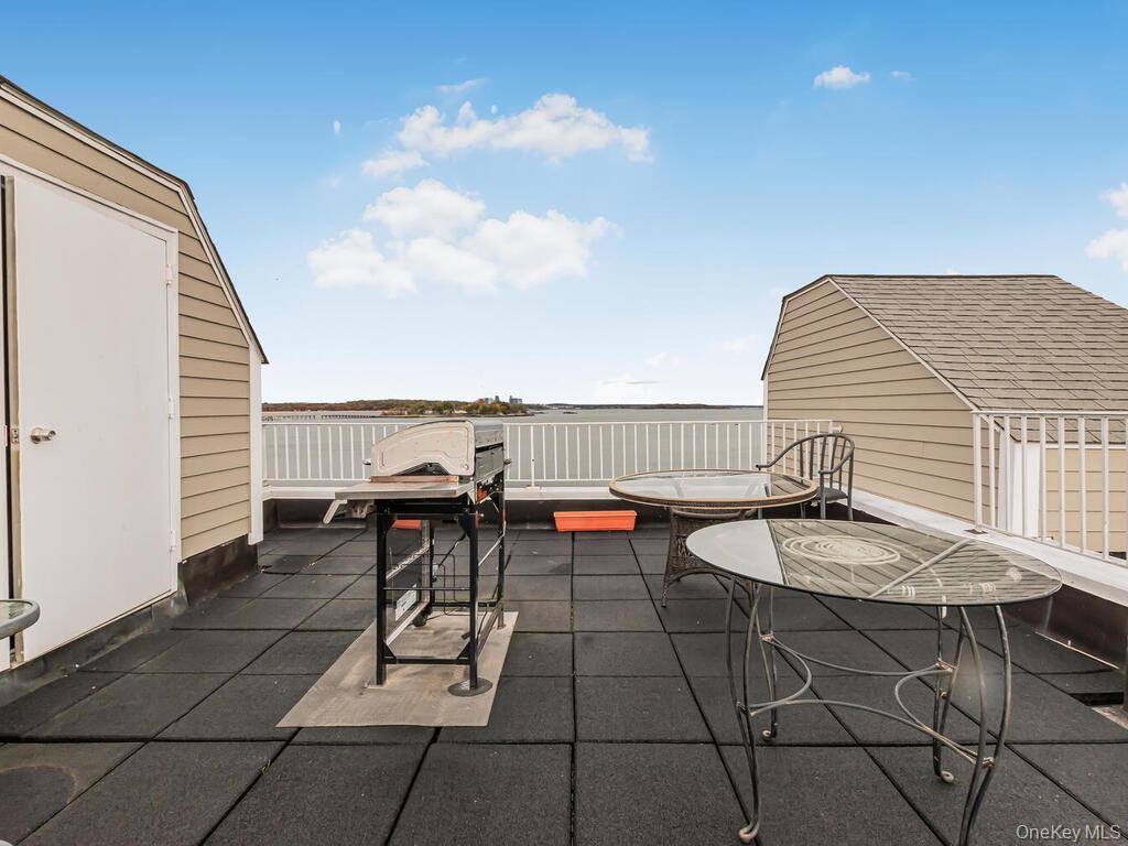 #15 photo, 240 Bowne Street, Bronx , NY 10464