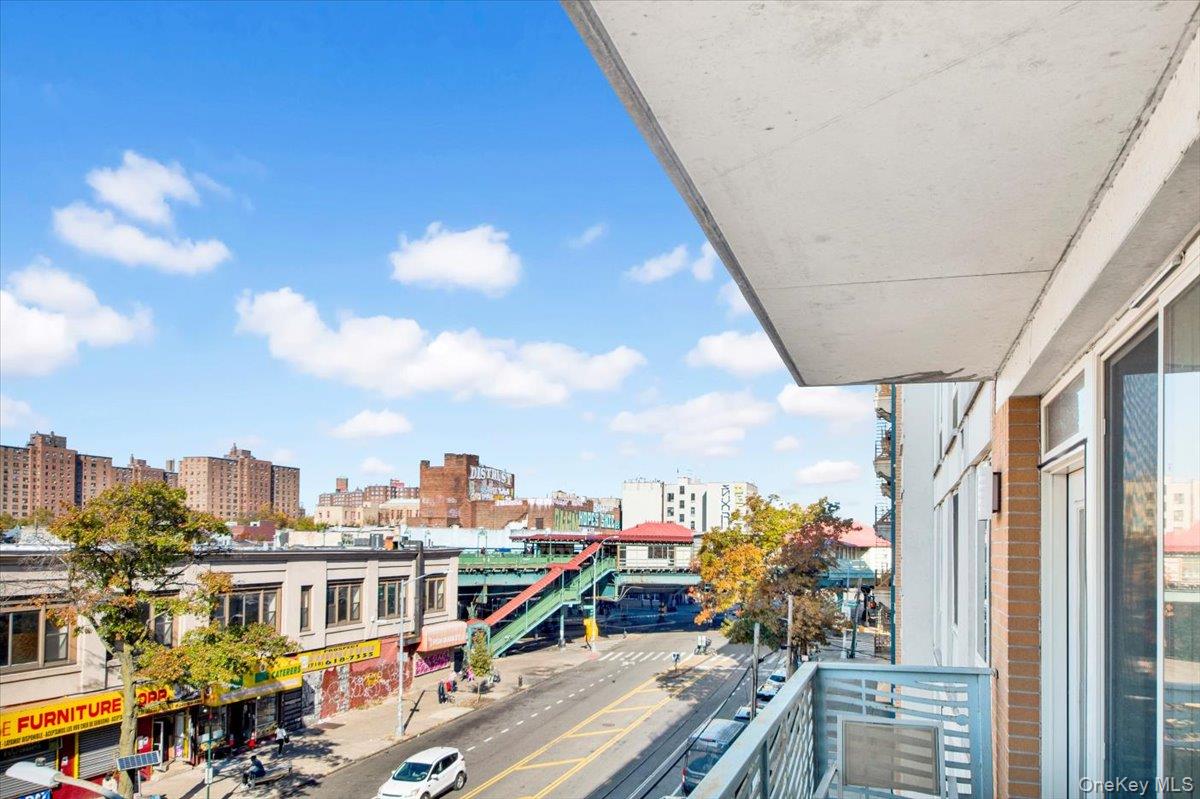 #13 photo, 853 Macy Place, Bronx , NY 10455