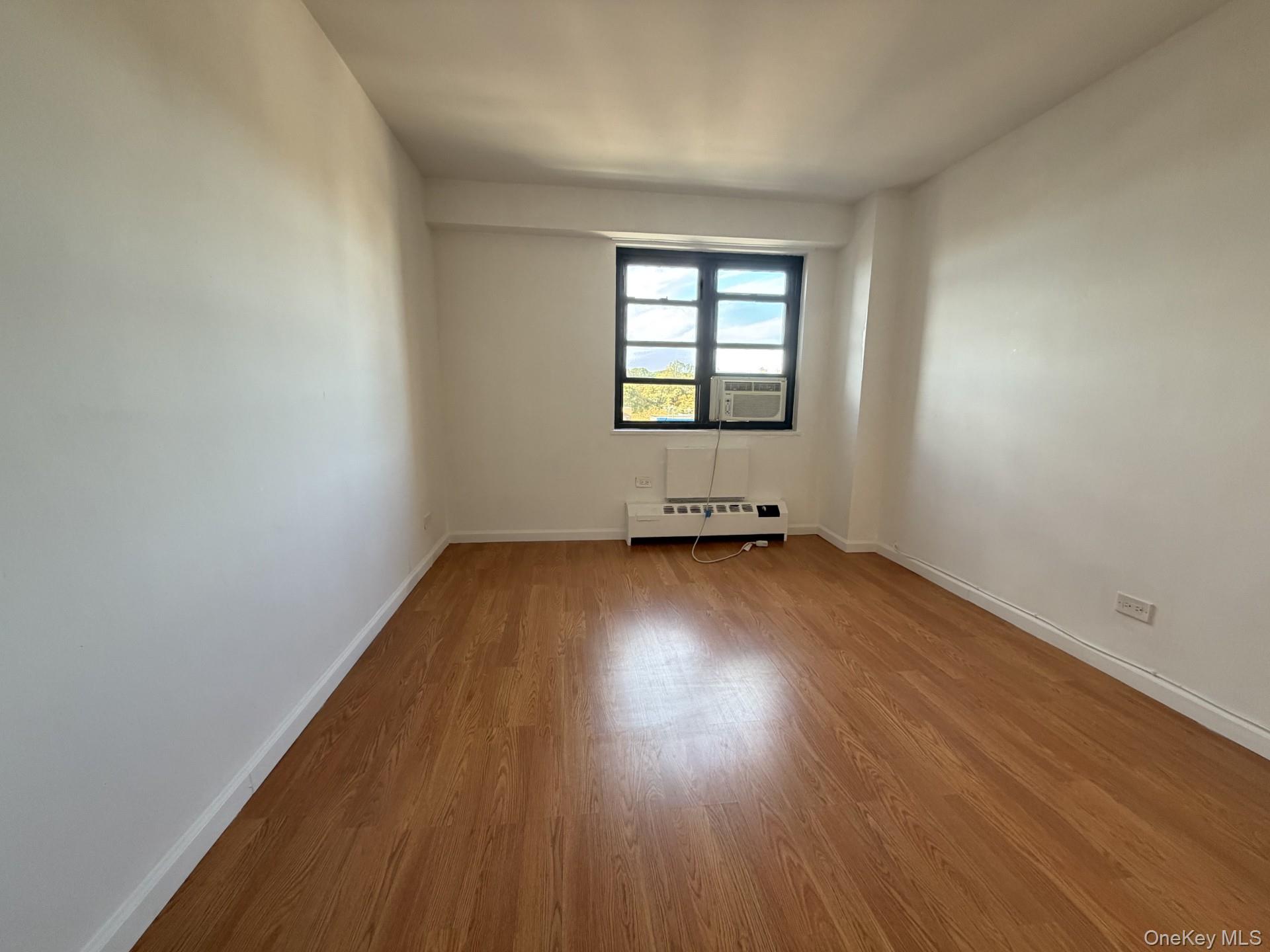 #4 photo, 83-60 118th Street, Kew Gardens , NY 11415